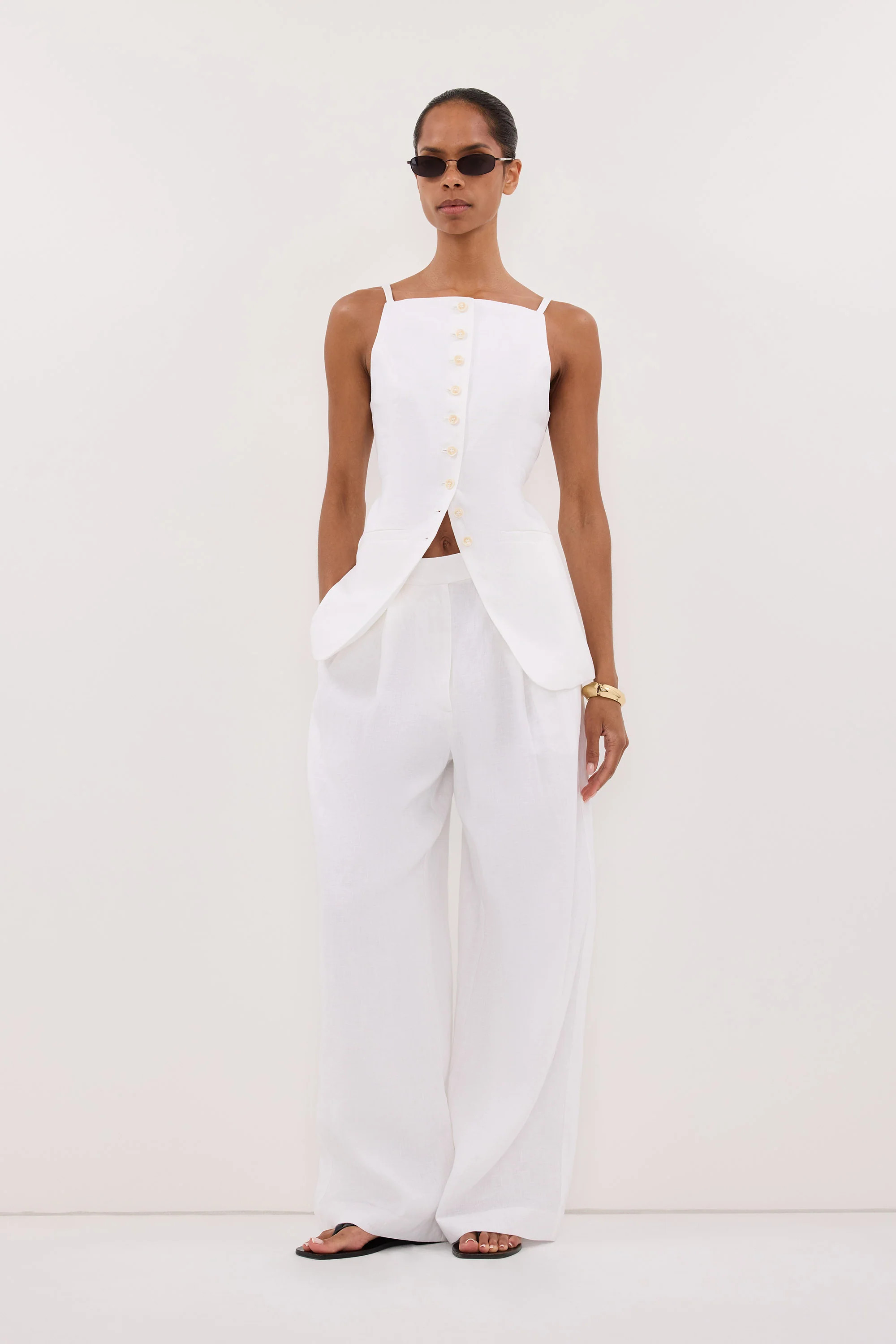 VIV WHITE SLEEVELESS LINEN VEST | DISSH