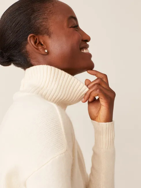 Clara Cashmere Turtleneck | J.McLaughlin