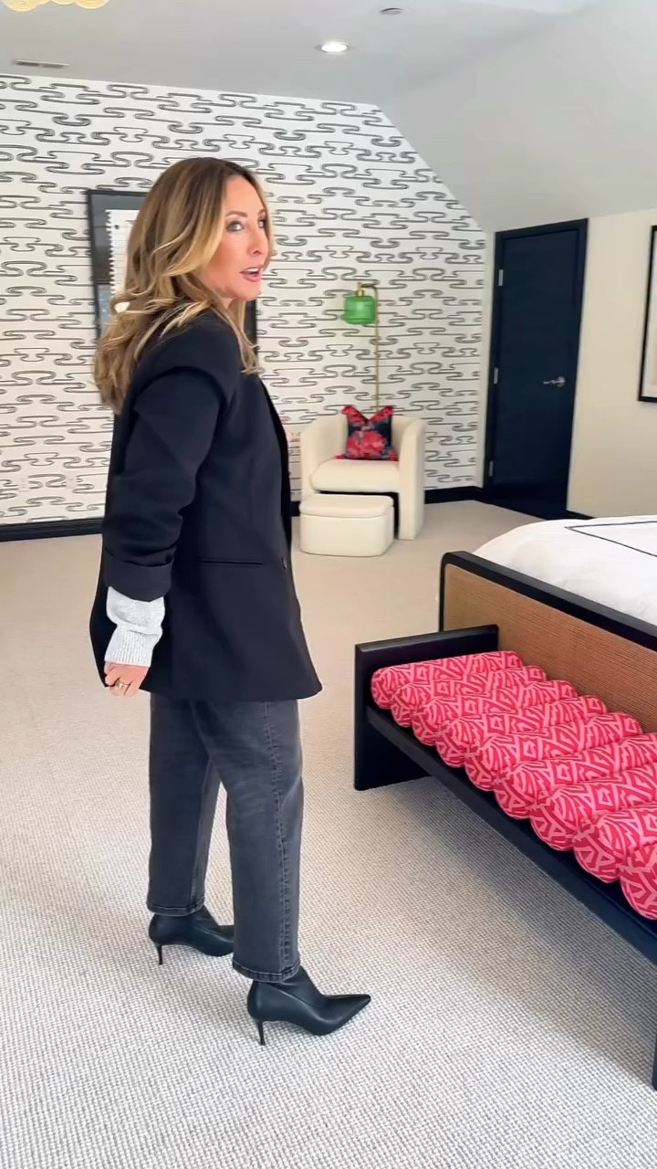 Don’t leave the house until you rip these seams off of your new jacket! They’re only there to prevent creases during shipping/handling. Once it’s out of the box, you need to rip those seams out! I’ve linked the cute little seam ripper that I use!

#LTKSpringSale #LTKgrwm #LTKdayinmylife