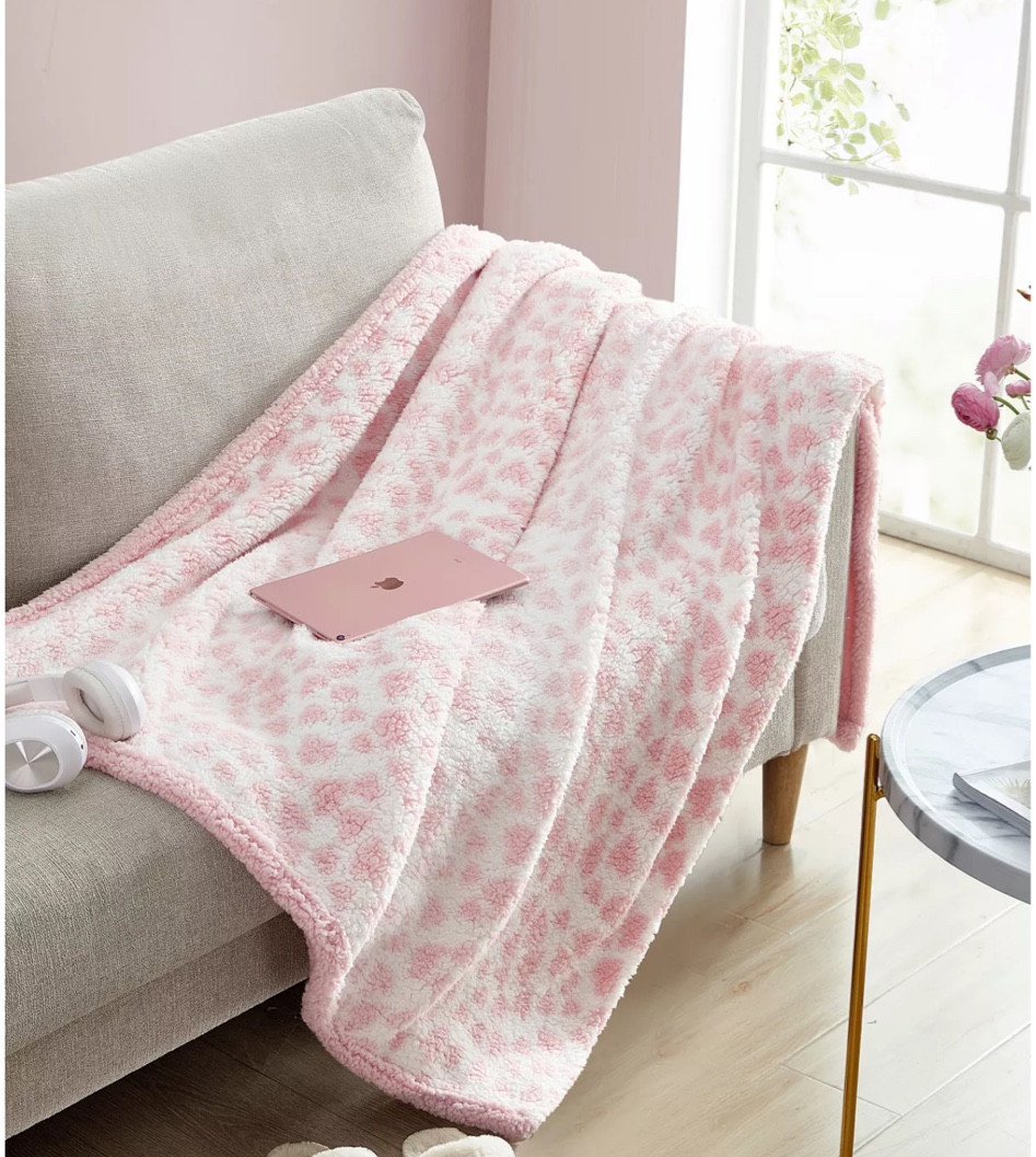 VALENTINE’s DAY  PINK HEART THROW BLANKET ON SALE! 

$31.19 with code: HOME ❤️

#LTKhome #LTKSeasonal #LTKSale