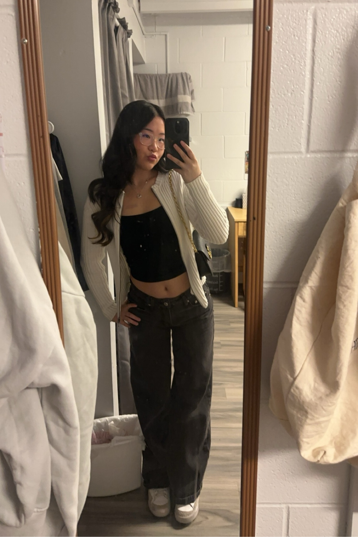 sophisticated af 👩‍💼

Tank: target(xs)
Jacket: Brooks Brothers
Jeans:Edikted (xs)
Bag: LV
Shoes: Nikee

#LTKstyletip #LTKworkwear #LTKU