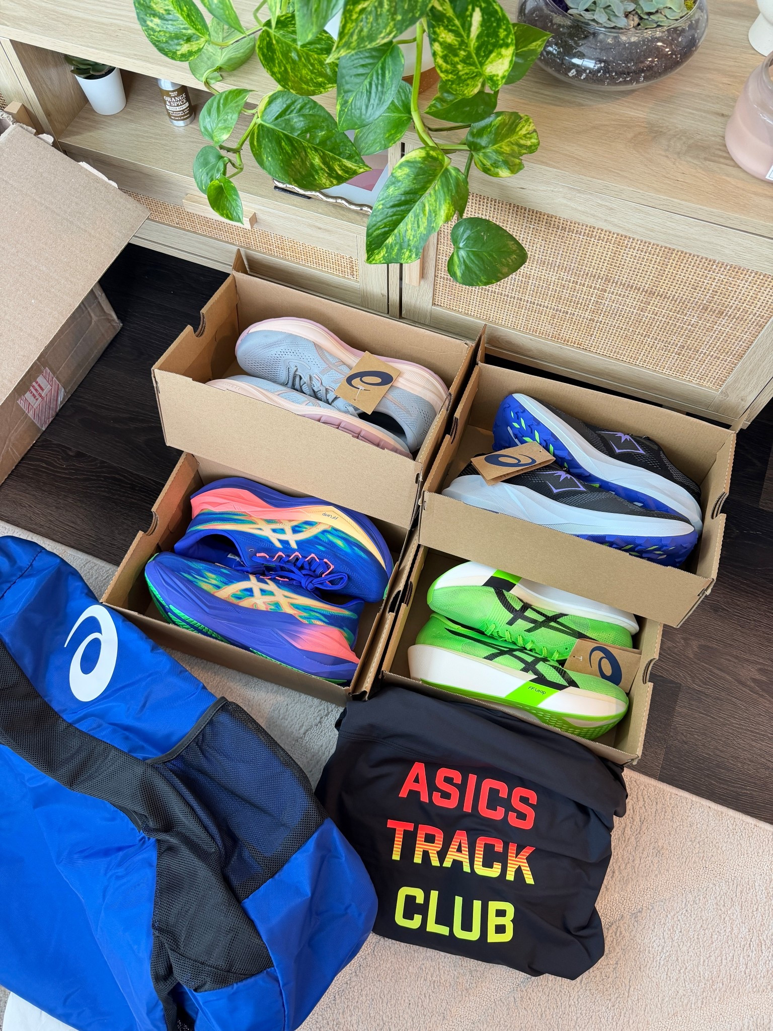 NEW ASICS RUNNING DROPS🤩🤩

#LTKActive #LTKfitnessgoals