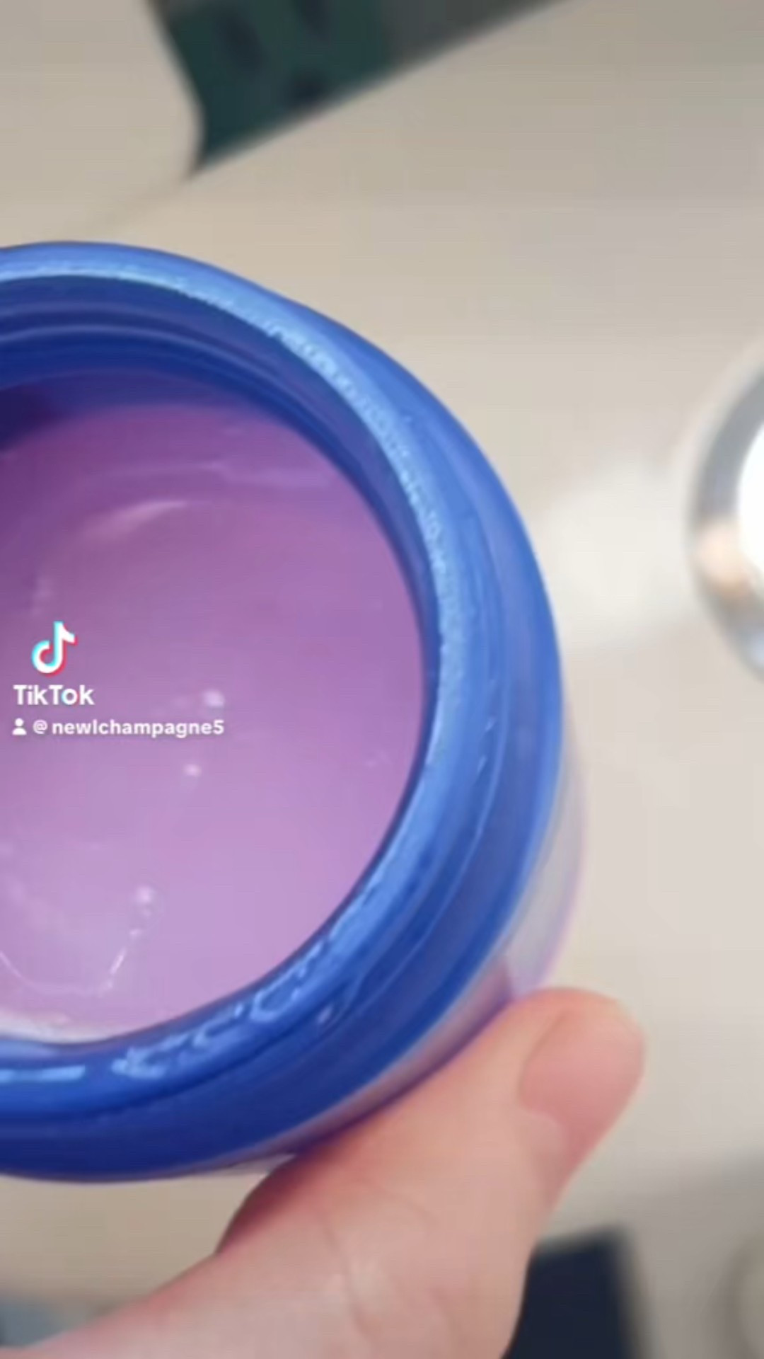 

🌟 Transform Your Skincare Routine with DIY Hyaluronic Acid Powder Serum! 🌟

I'm thrilled to share my recent skincare adventure with you all. I've been using the Hyaluronic Acid for awhile now and I just made my own serum last night with this hyaluronic acid Powder. I mix it together and let it set up overnight in the refrigerator and the results have been nothing short of amazing! The low-molecule formula ensures deep hydration, and mixing it into a serum was super easy. The consistency turned out perfect, and it feels fantastic on my face. I love how plump and radiant my skin has become! 


- Intense hydration and moisture support
- Easy DIY serum with water-soluble formula
- Leaves skin feeling soft and smooth

Get ready to glow from within! 💧

#MyGlowingSkin #HyaluronicAcid #DIYSerum #SkincareSecrets #HydrationBoost #BeautyDIY #SelfCareRoutine #SkinLove #RadiantYou #SkincareJourney
https://www.amazon.com/dp/B0F6DC49R6?ref=t_ac_view_request_product_image&campaignId=amzn1.campaign.2Y9RQXPL8ZETG&linkCode=tr1&tag=2003879-20&linkId=amzn1.campaign.2Y9RQXPL8ZETG_1757028459538



#LTKBeauty #LTKFamily