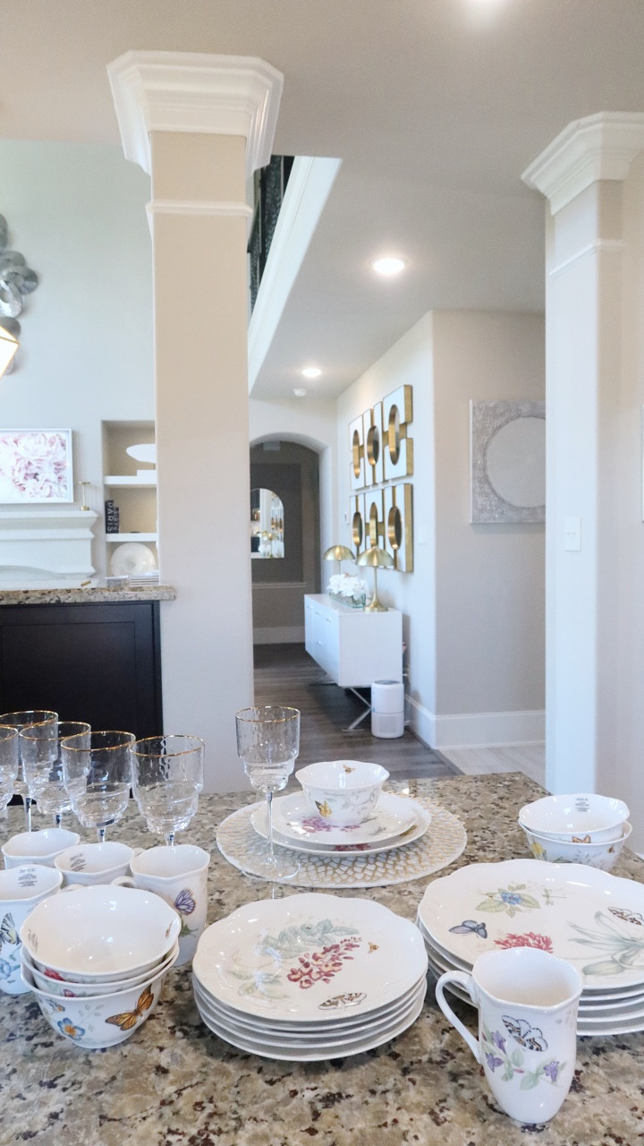 to get this beautiful dinnerware set on huge sale! I’ll be styling another tablescape soon🥰 

#LTKSaleAlert #LTKHome #LTKActive