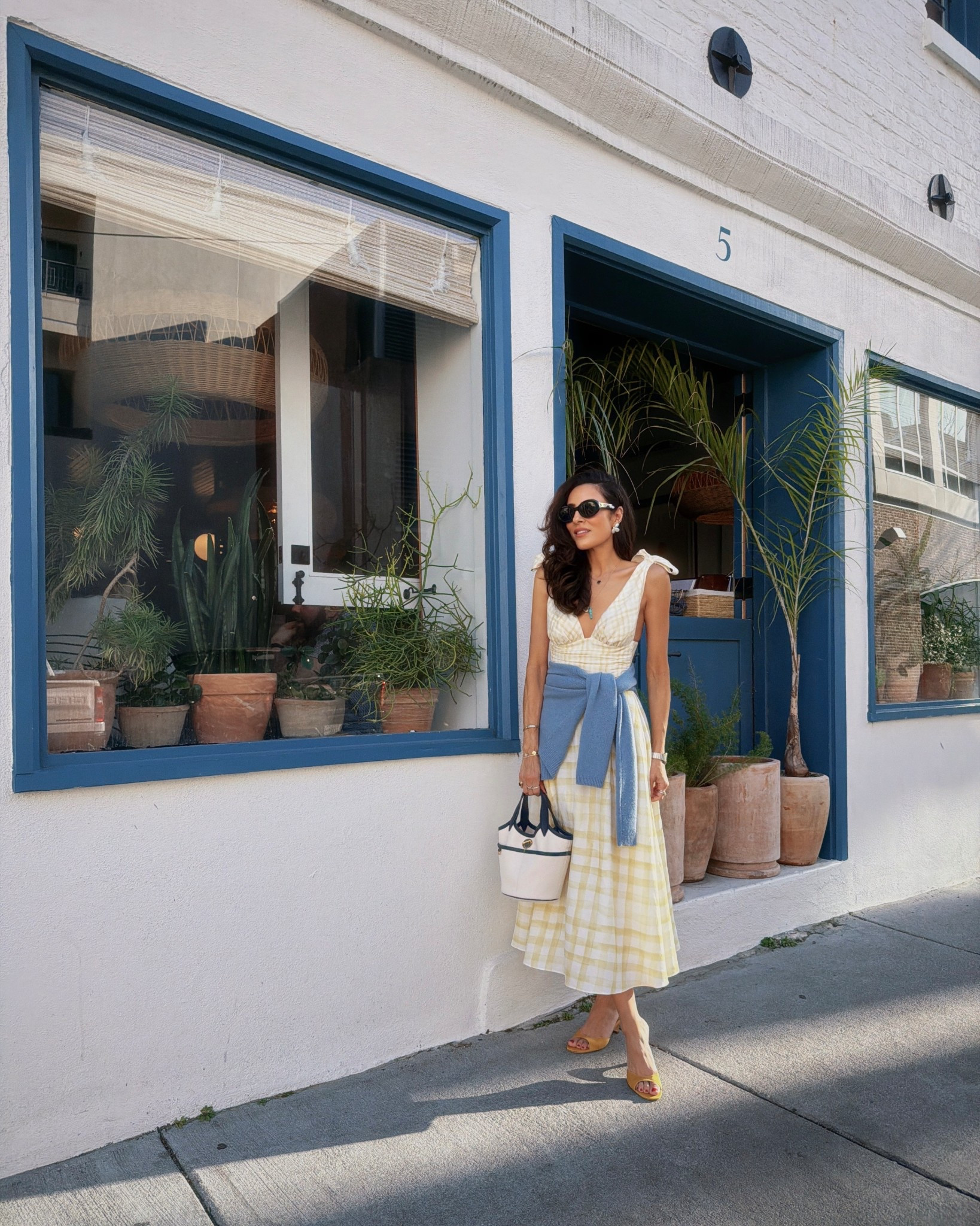 Spring trend I’m loving: printed dresses! 💛🤍

#LTKOver40 #LTKstorytime #LTKSeasonal