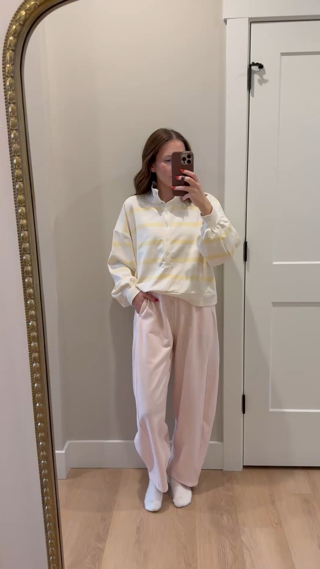 I love these barrel sweats and this striped pullover! Currently on sale and 30% off through Saturday! Wearing small pants and a medium top (sized up)

Target style | loungewear | sweatpants | barrel sweats | what I’m wearing 

#LTKSaleAlert