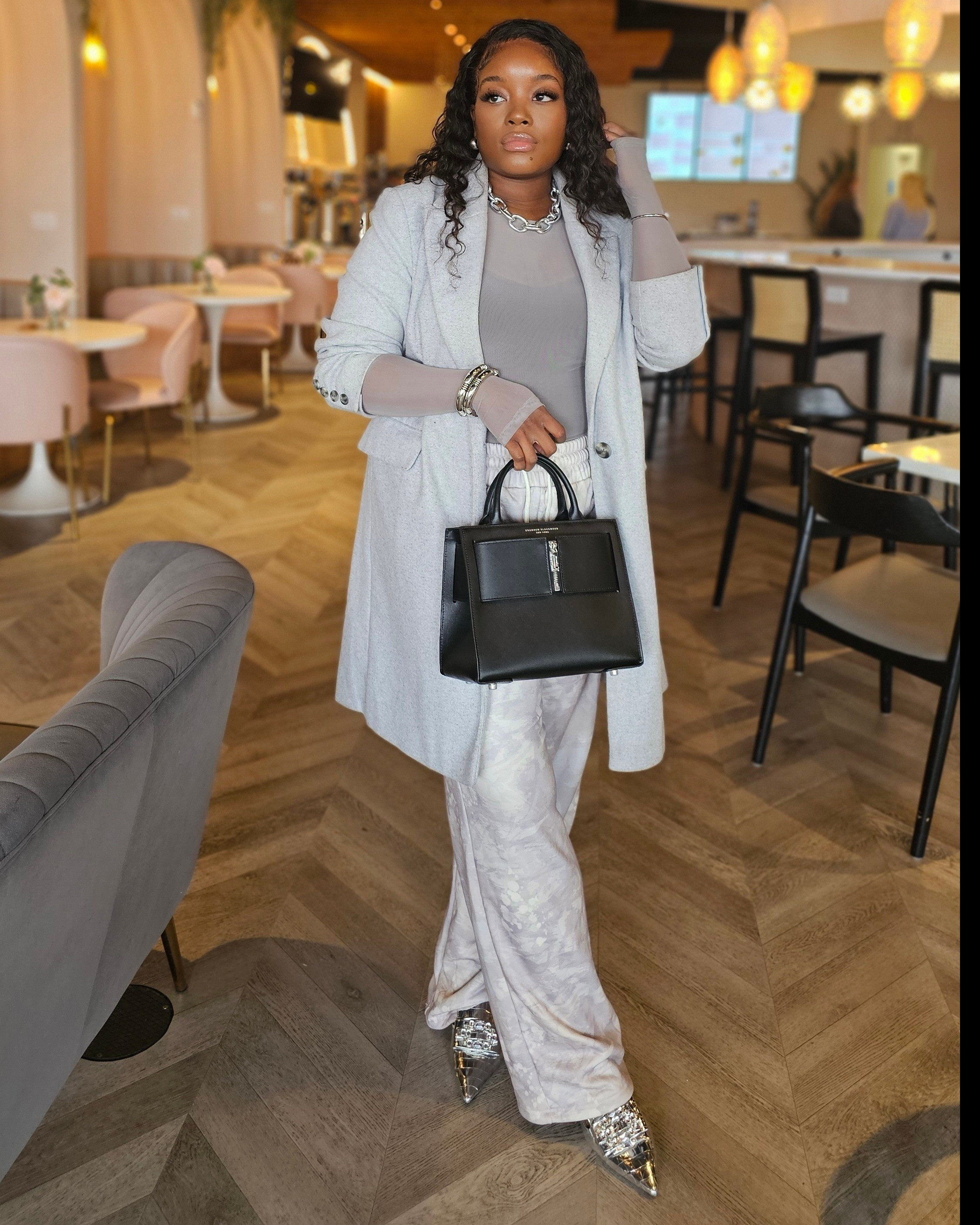 Grey tones!

#LTKMidsize #LTKSaleAlert #LTKFindsUnder50