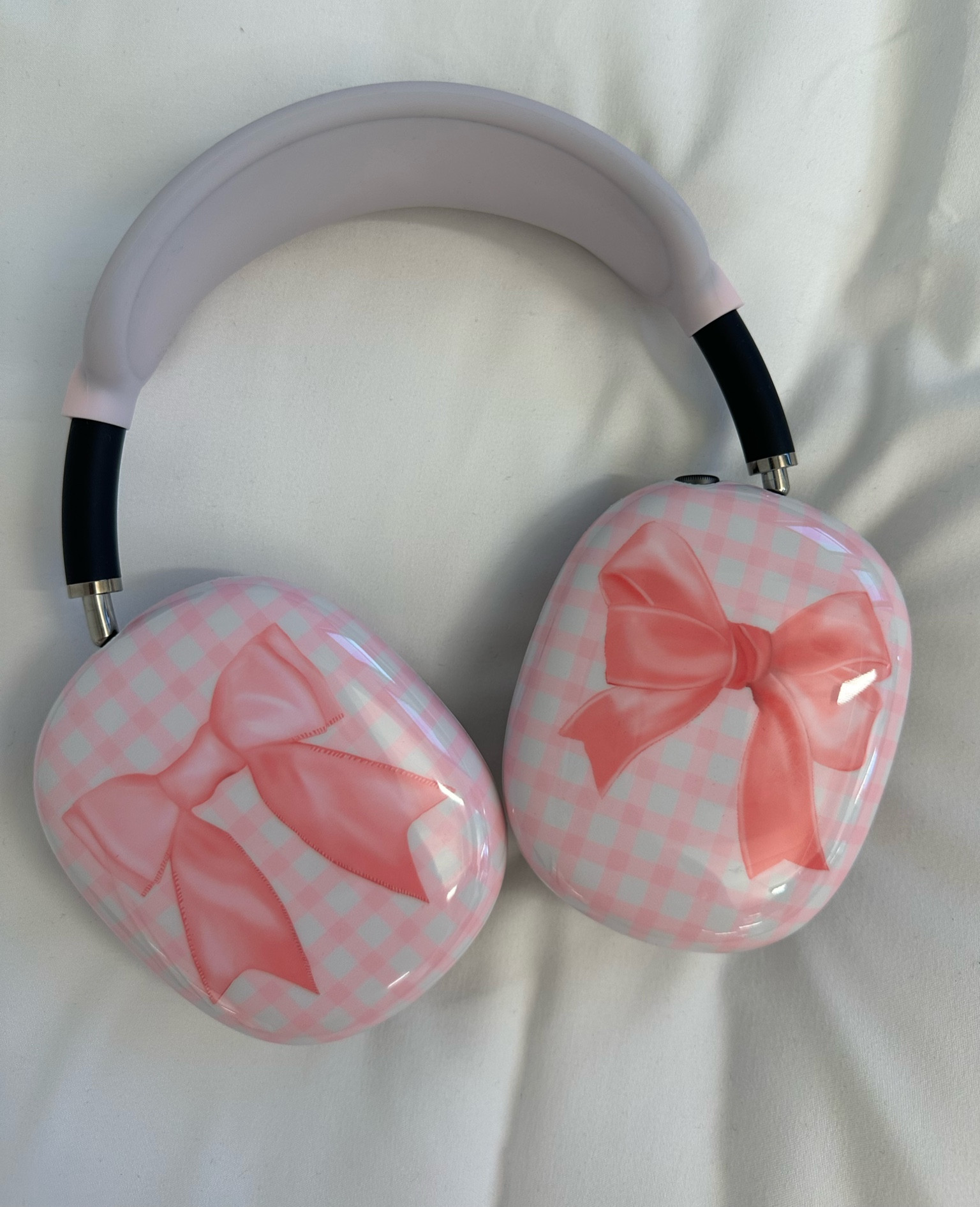 Pink AirPods Max headphones protective bow cases in pink from Amazon 

#LTKFind #LTKxPrimeDay #LTKunder50