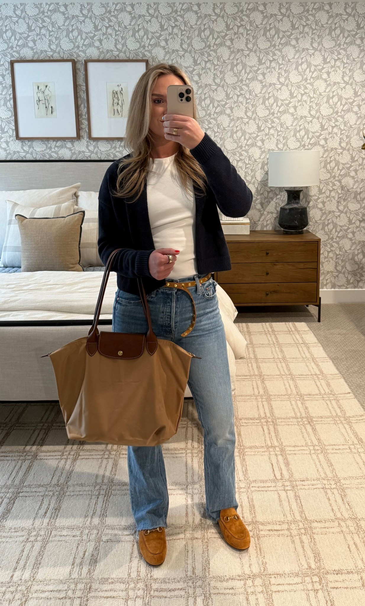 Longchamp bag on repeat, Mother jeans, and my favorite Ascent belt. Easy, classic, and works for errands, travel days, or casual meetings.

#LTKStyle #EverydayOutfit #CasualChic #DenimStyle #MomJeans #Longchamp #NeutralStyle #ClassicStyle #OOTD #CapsuleWardrobe #EffortlessStyle #Nordstrom #CasualFriday #WorkOutfit #OfficeOutfit #CasualOutfit

#LTKootd #LTKPetite #LTKWorkwear