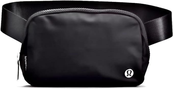 Lululemon Athletica Everywhere Belt Bag, Black, 7.5 x 5 x 2 inches | Amazon (US)