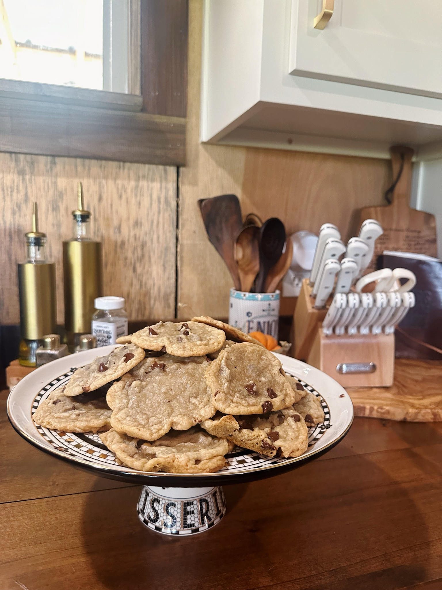 Fresh cookies on my Anthro bistro cake plate 🖤

#LTKParties #LTKHome