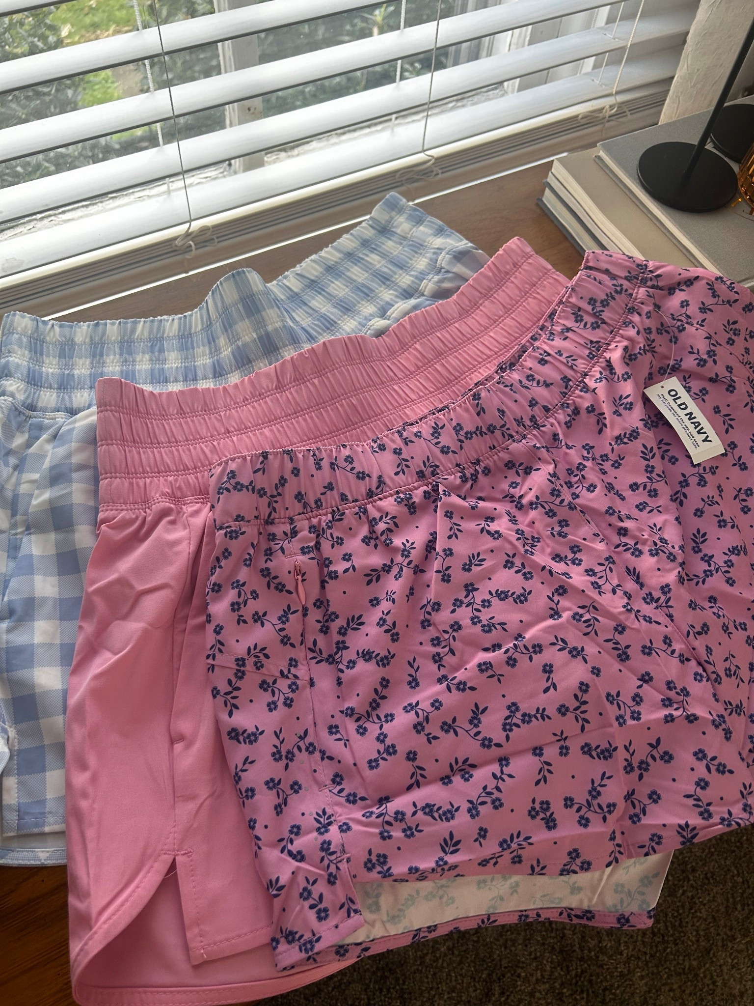 My latest old navy order 🤩 I’m wearing a medium!!

#LTKSaleAlert #LTKActive #LTKSpringSale