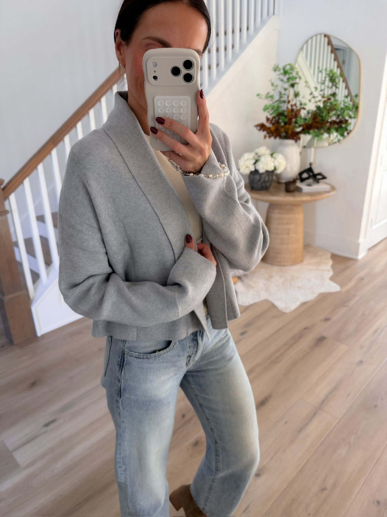 Elevated casual wear jeans mom approved comfort wear winter finds outfit of the day Annabrstyle 

#LTKdayinmylife #LTKSeasonal #LTKmomlife