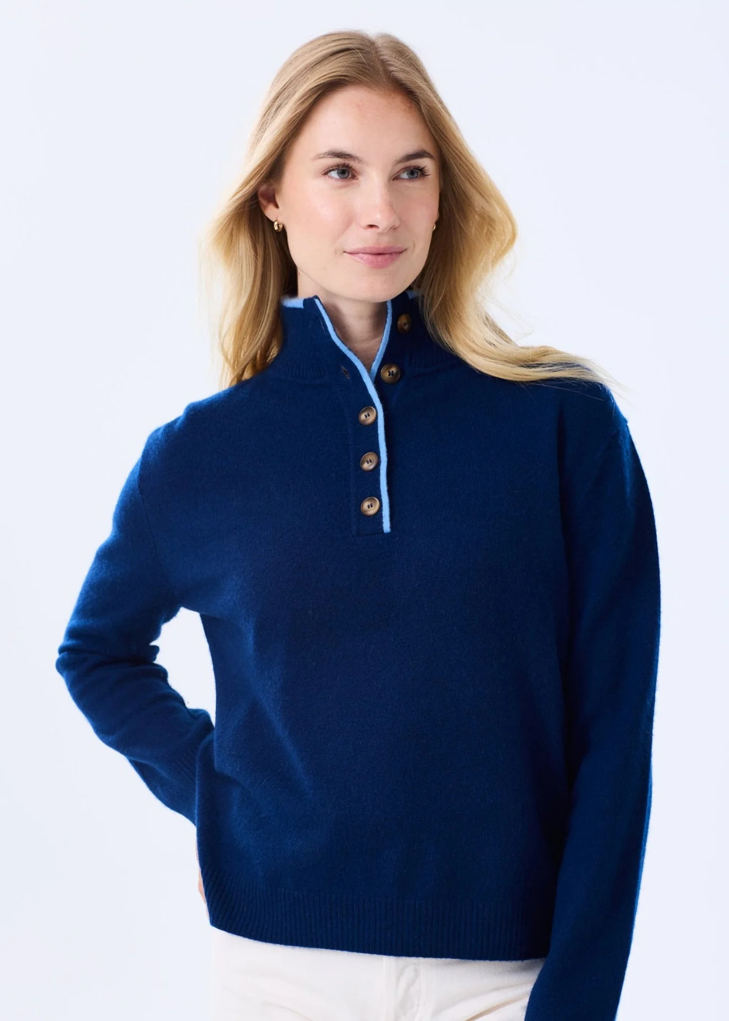 The Tipped Cashmere Getaway | Alice Walk