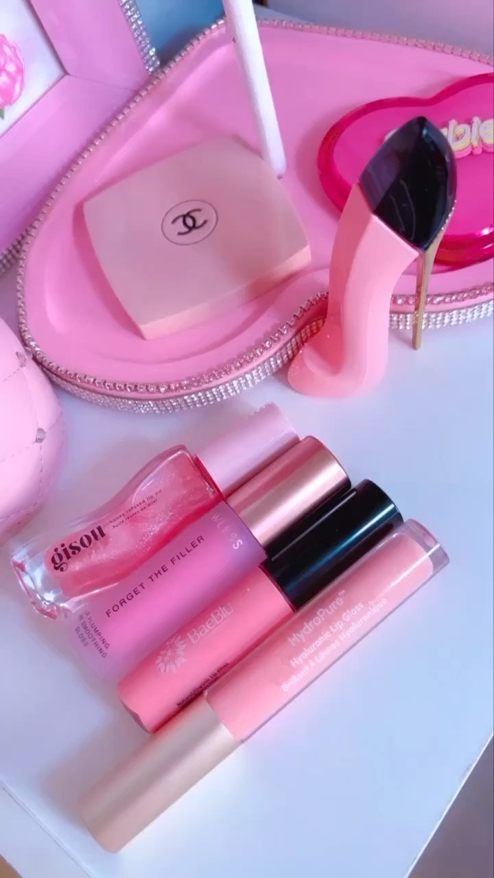 Pink lippie lipgloss favs

#LTKbeauty #LTKGiftGuide #LTKstyletip