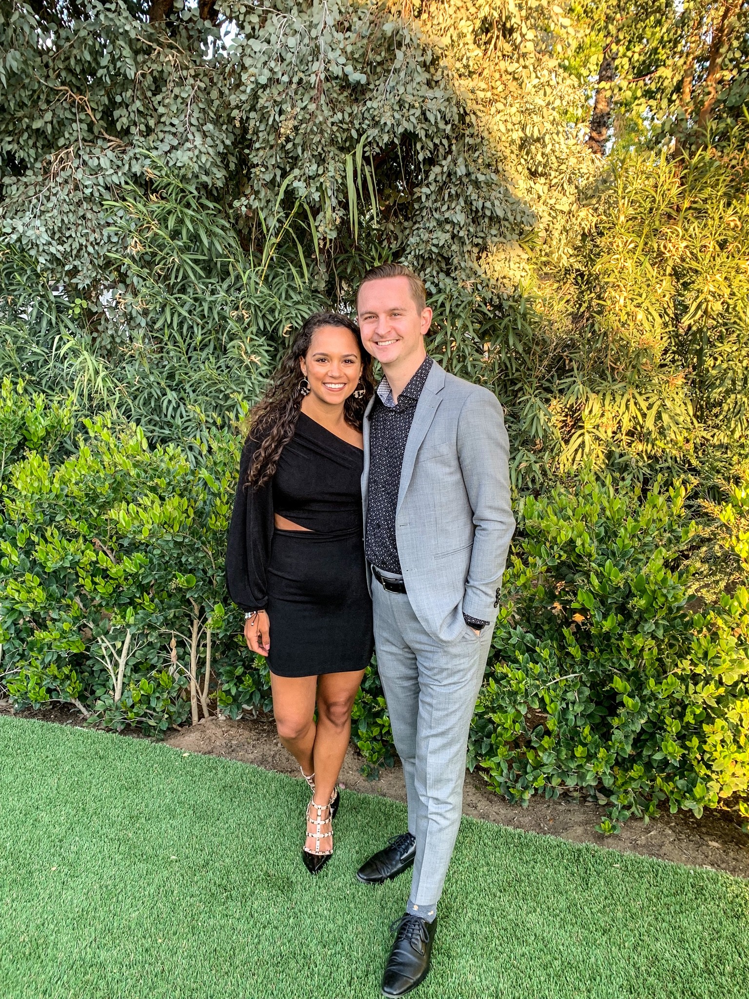 It's officially fall wedding season! I am loving this long sleeve little black dress and dupe Valentino shoes from DSW. So comfortable on the dance floor and they're currently on sale!


#LTKwedding #LTKSeasonal #LTKsalealert