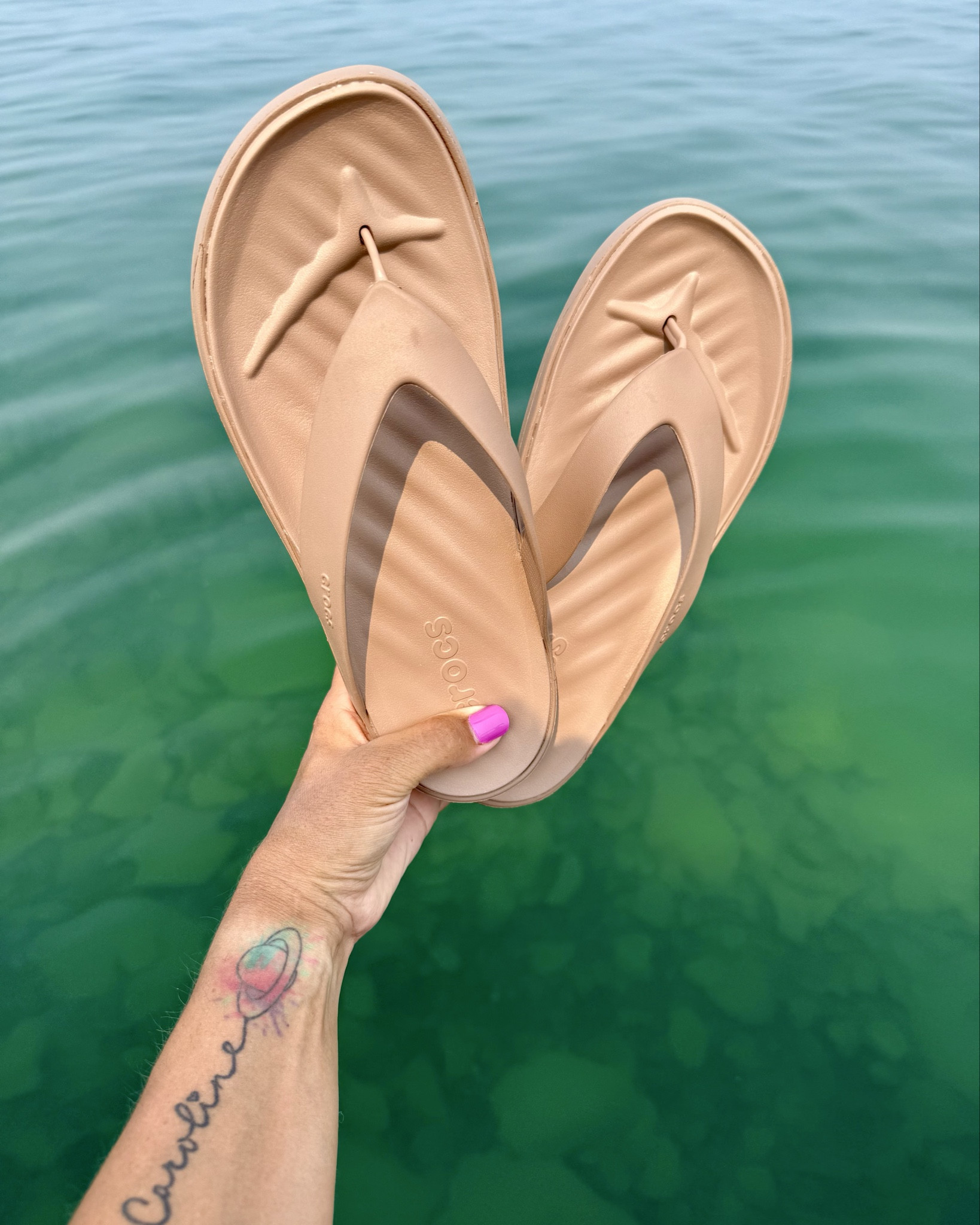 #CrocsPartner • His & hers Crocs, Michigan edition 💕
👟 His pick: Realtree® V2 Clogs — rugged camo print, Croslite™ cushioning, breathable ports, and heel-hugging straps. Perfect for splitting wood, tending the fire, and still comfy enough to wear all night around the firepit.
🩴 My pick: Getaway Flips — soft Free Feel Technology™ upper that literally feels like nothing at all, seamless straps, lightweight and flexible… plus they float 🌊. Ideal for long lake days chasing the kids and soaking up summer.
Linked both in my LTK shop so you can snag a pair for you (or your other half 😉).
#CrocsPartner @crocs #ad
