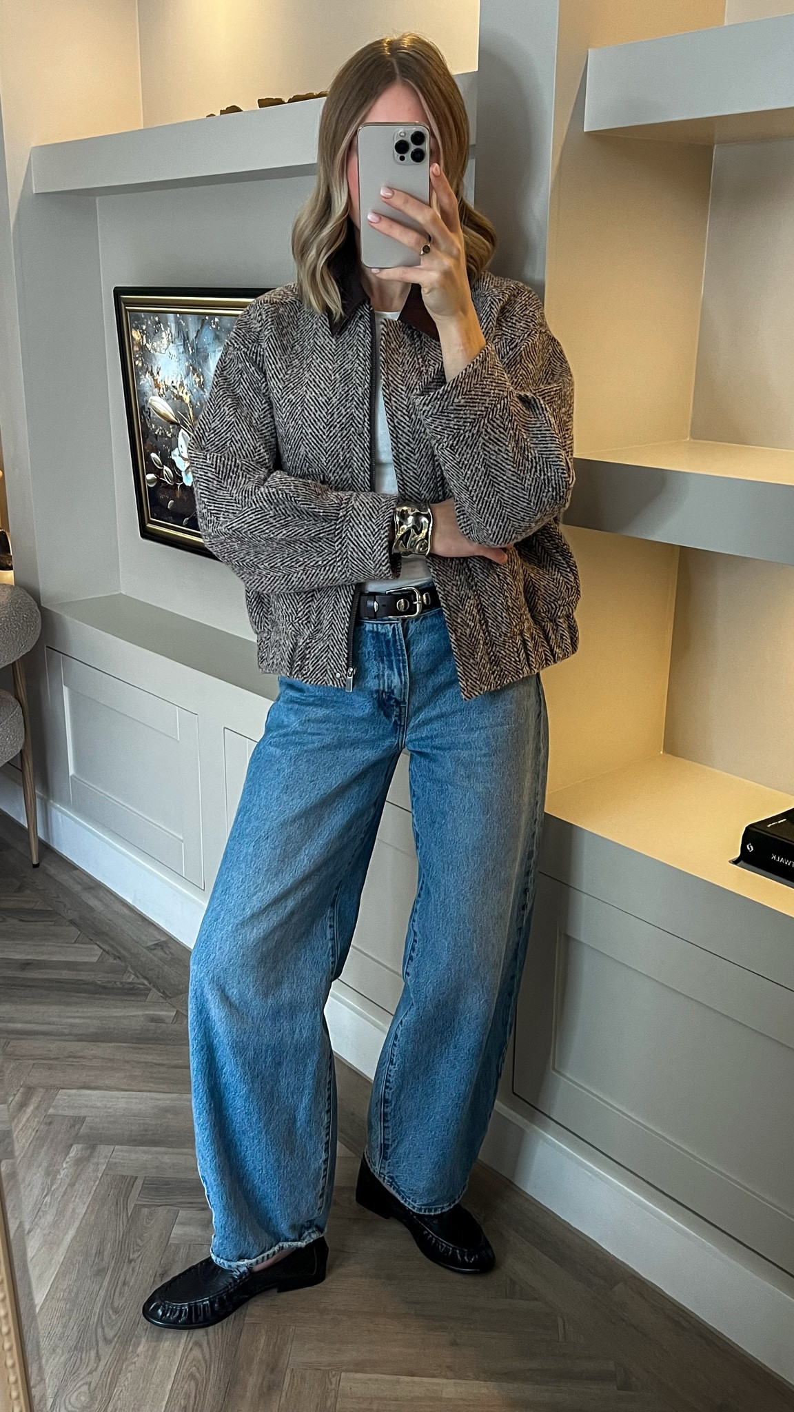 12% off my Bomber jacket + Fabrique code CHARLOTTE12!


- tweed jacket - blue jeans - Levi’s xl balloon jeans - studded belt - Massimo dutti - brown loafers - spring outfit 

#LTKeurope #LTKspring #LTKFashionMonth