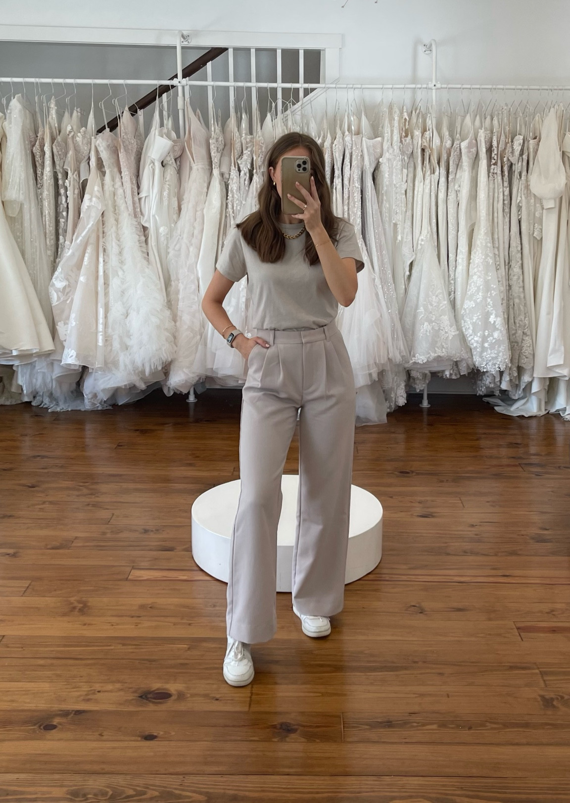 Top: SMALL
Bottoms: 25/SHORT ((I’m 5’3))
Shoes: 6

abercrombie style, abercrombie pants, abercrombie sloane tailored pants, tailored pants, everyday style, everyday outfit, street style outfit inspo, cute work wear, work wear