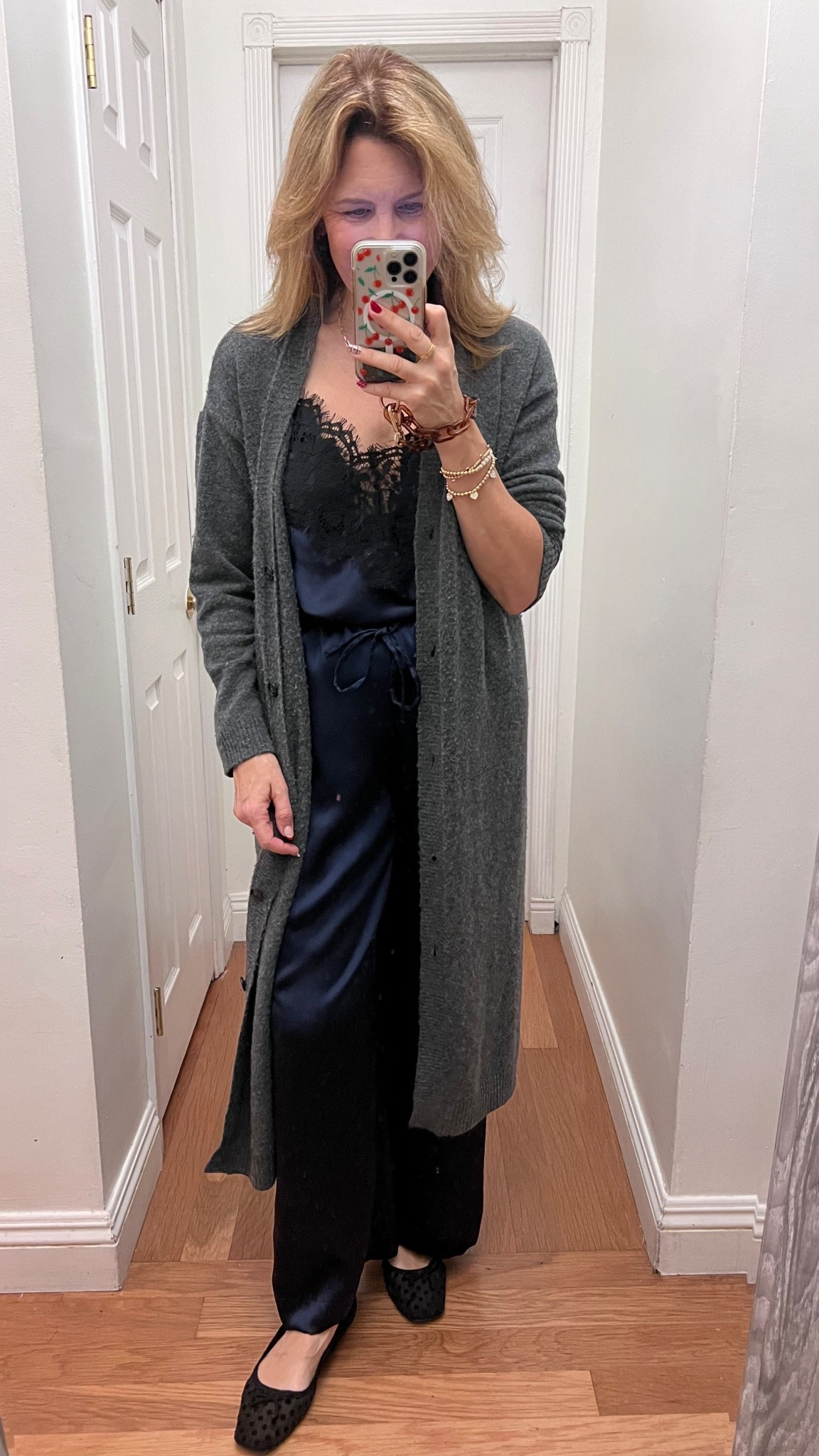 Statin separates= comfy outfit 

#LTKFindsUnder100 #LTKOver40 #LTKootd