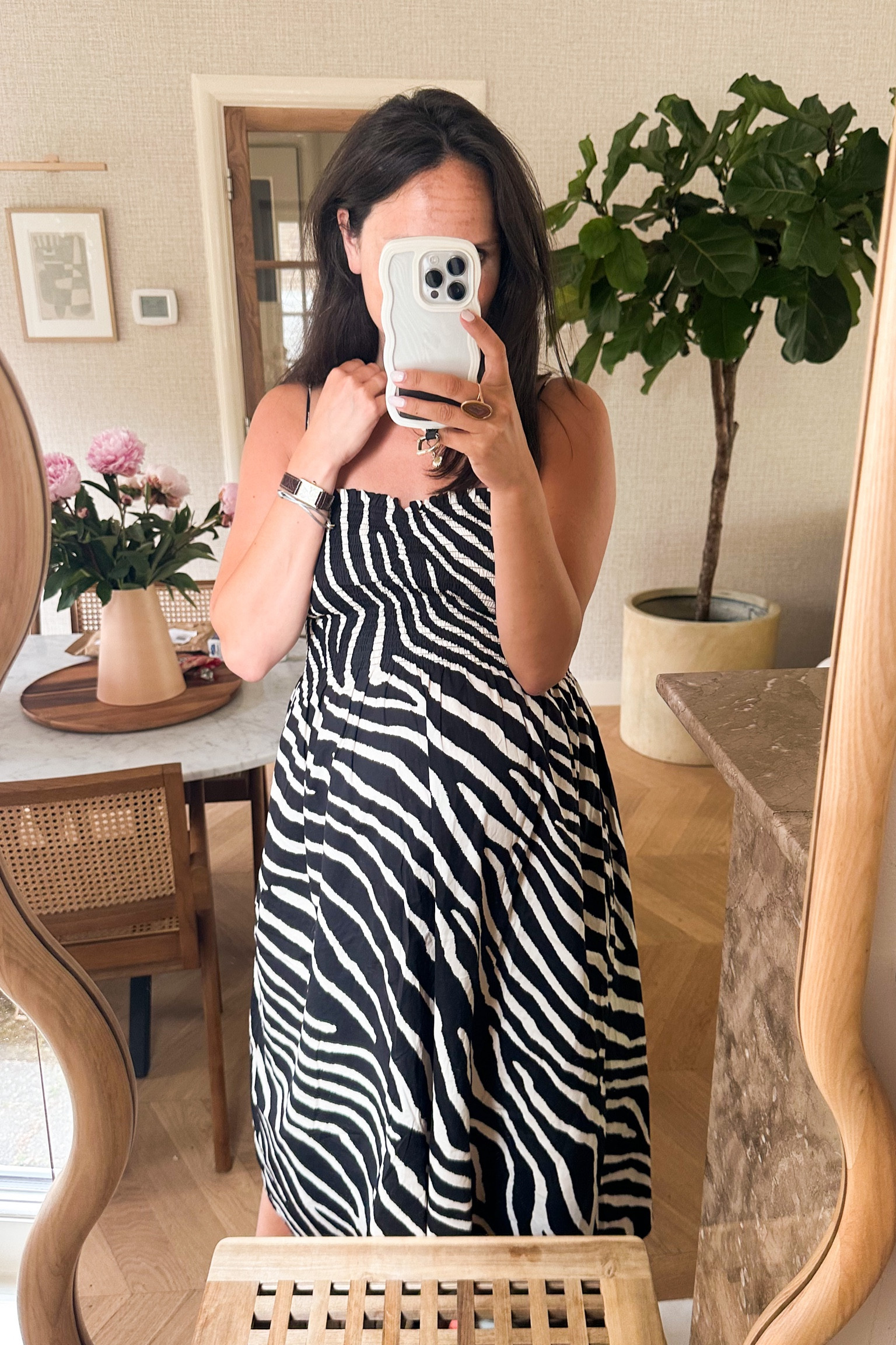Stunning budget dress 💕
Also pregnancy proof 🙌🏼
I wear a size L here 

#LTKSeasonal #LTKcurves #LTKbaby
