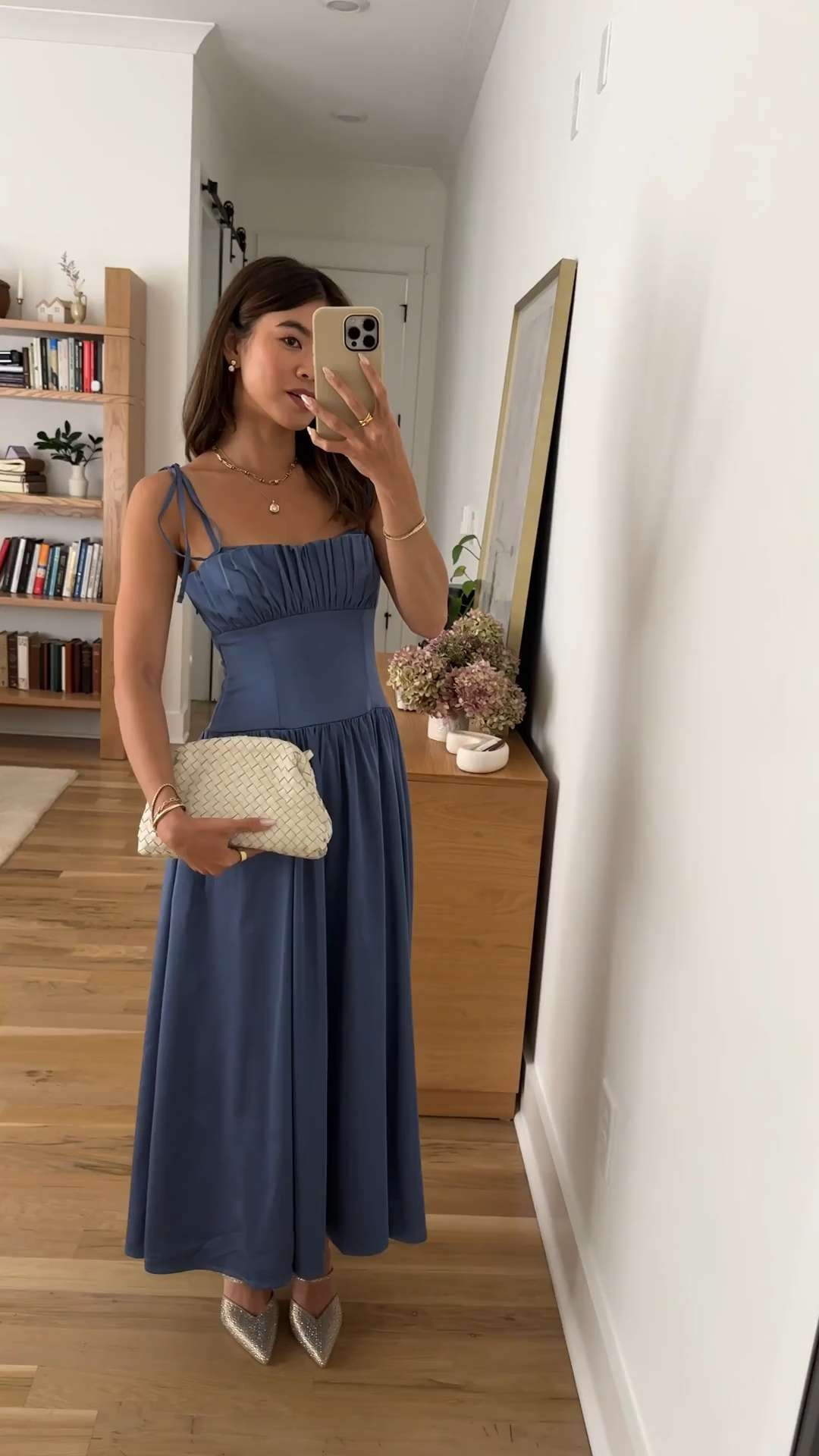 I love the structure on this dress, it feels so secure. This @abercrombie maxi dress is a bra free- stress free dress. 

Sizing info:
Abercrombie Bra-Free Tie-Strap Maxi Dress - Size XS petite in Blue 

petite fashion, get dressed with me, outfit inspiration, ootd, nashville outfit, Nashville influencer, petite style, vacation style, casual outfits, mom style, petite dress, spring outfits, spring outfit info, spring dress, spring outfit idea, abercrombie dress, spring shoes, wedding guest dress, summer dress, petite wedding guest dress,  

 

#LTKSeasonal #LTKWedding #LTKPetite