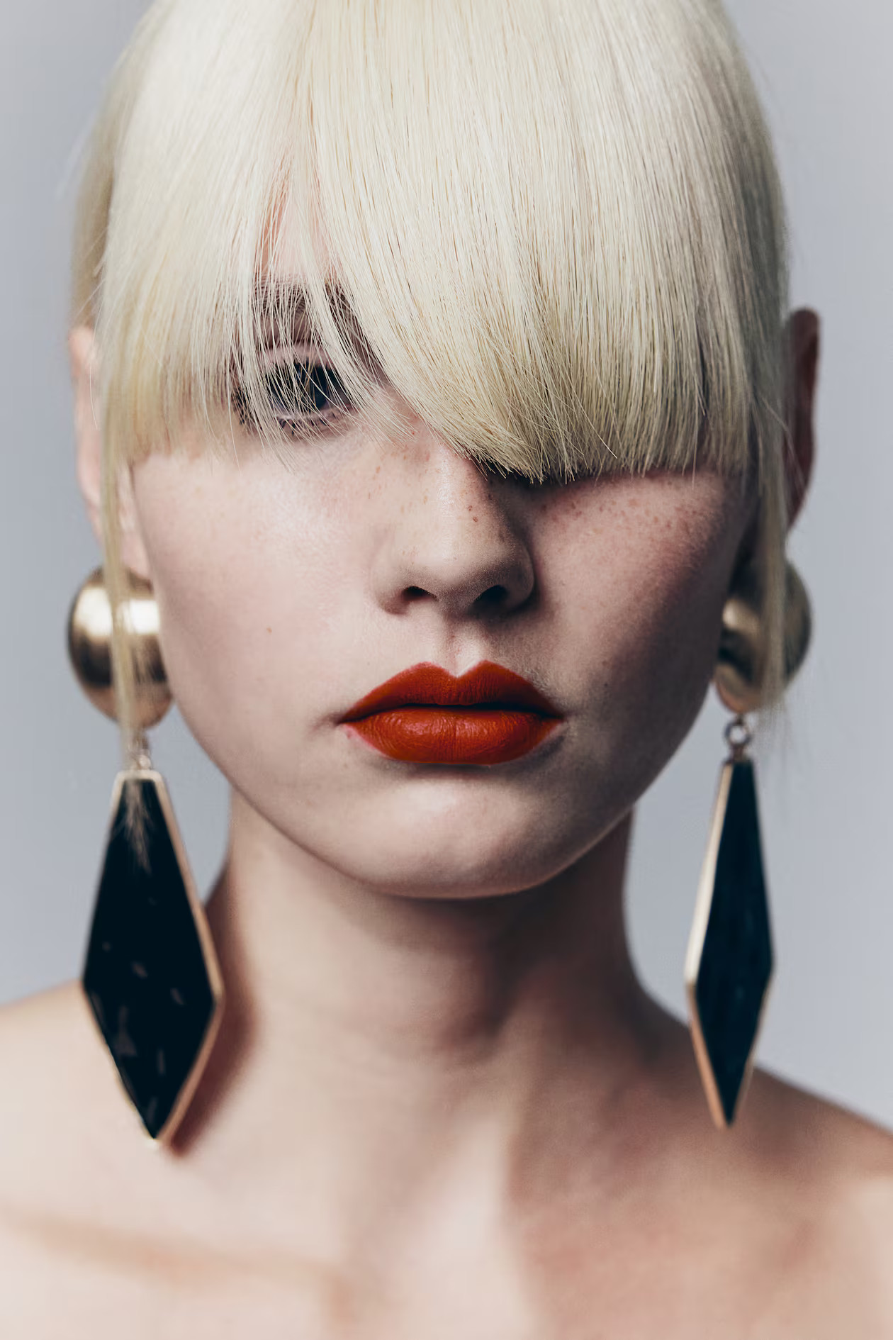 Large earrings | H&M (UK, MY, IN, SG, PH, TW, HK)