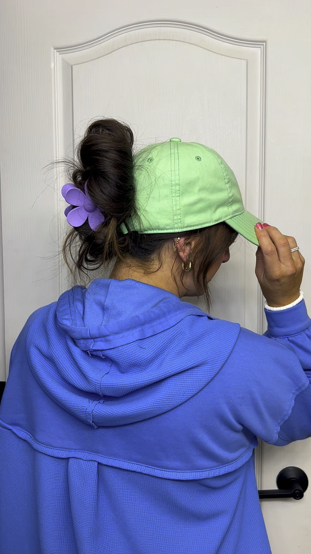 💚💜💙claw clip hairstyle💙💜💚
These flower claw clips are 10/10 on quality! 

#LTKVideo #LTKbeauty #LTKstyletip