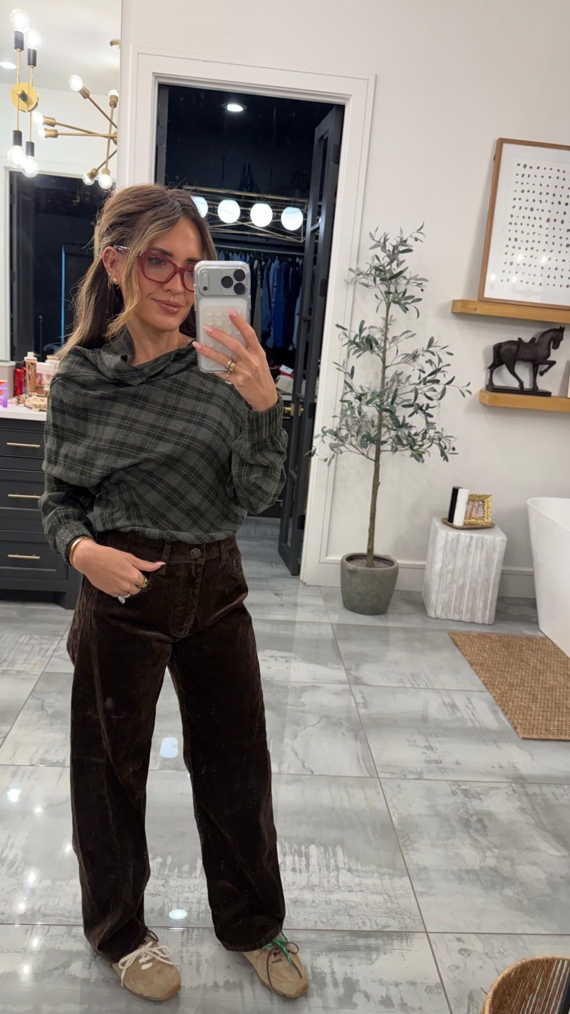 Love this look!

zara, corduroy, flannel top, women’s fashion, winter style, petite fashion

#LTKSeasonal #LTKootd