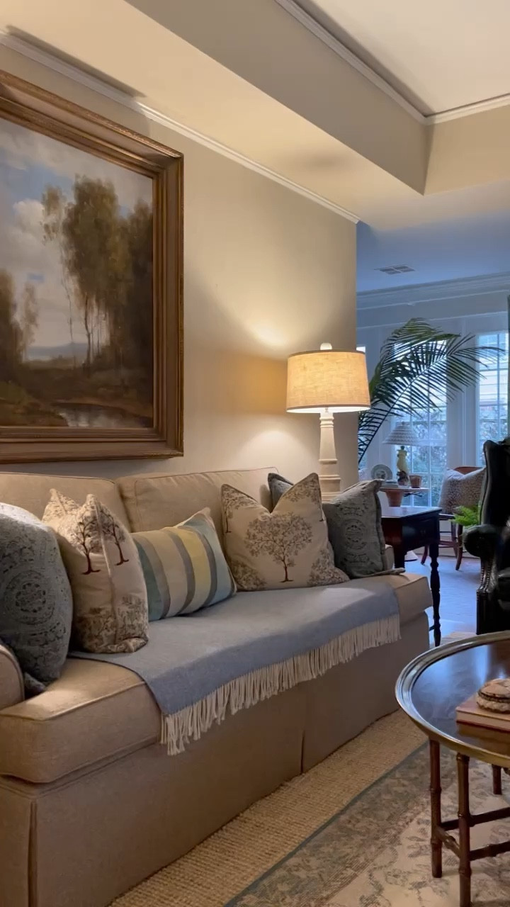 Rainy day blues in the family room.💙🌧️

#LTKhome #LTKstyletip #LTKVideo