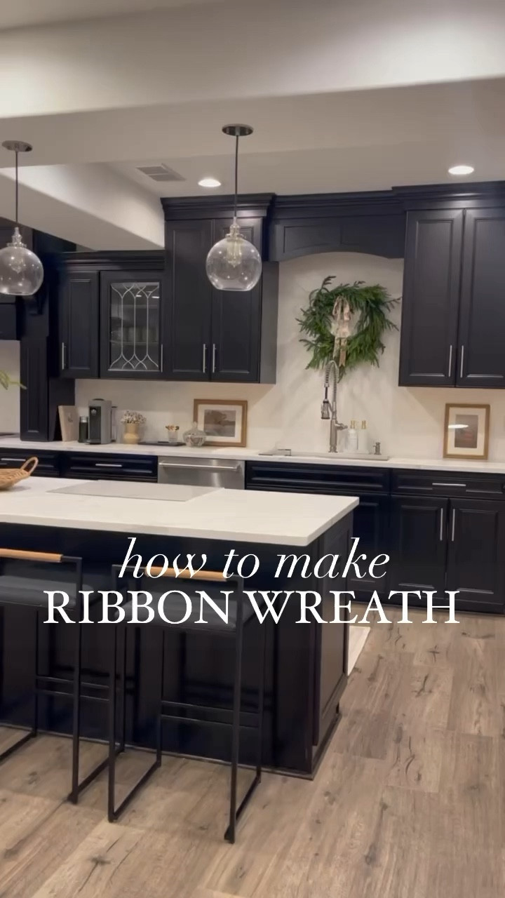 How to make the perfect bow on your wreath this Holiday season! @amazon @amazonhome #founditonamazon #amazonfinds #amazon #amazonhome 

#LTKVideo #LTKHoliday #LTKHome