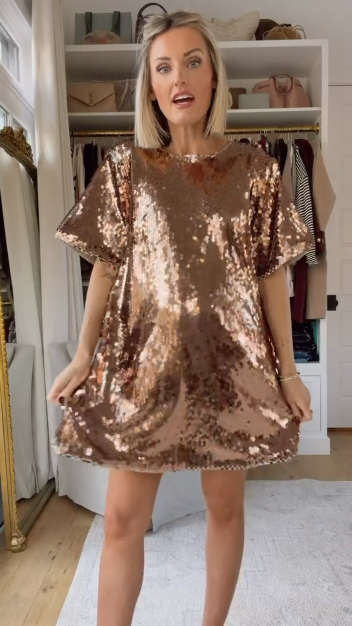 This sequin dress is perfect for the holiday season! It works well with the bump too, which is great if you’re pregnant! This would be great for a Christmas party or New Year’s Eve! Wearing size S! It’s also on sale! 👏🏼 #anthropartner @anthropologie

Loverly Grey, Anthropologie, sequin dress, New Year’s Eve, holiday party, Christmas party

#LTKSaleAlert #LTKHoliday