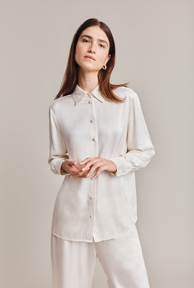 Ellie Satin Shirt

                        Ivory | Ghost