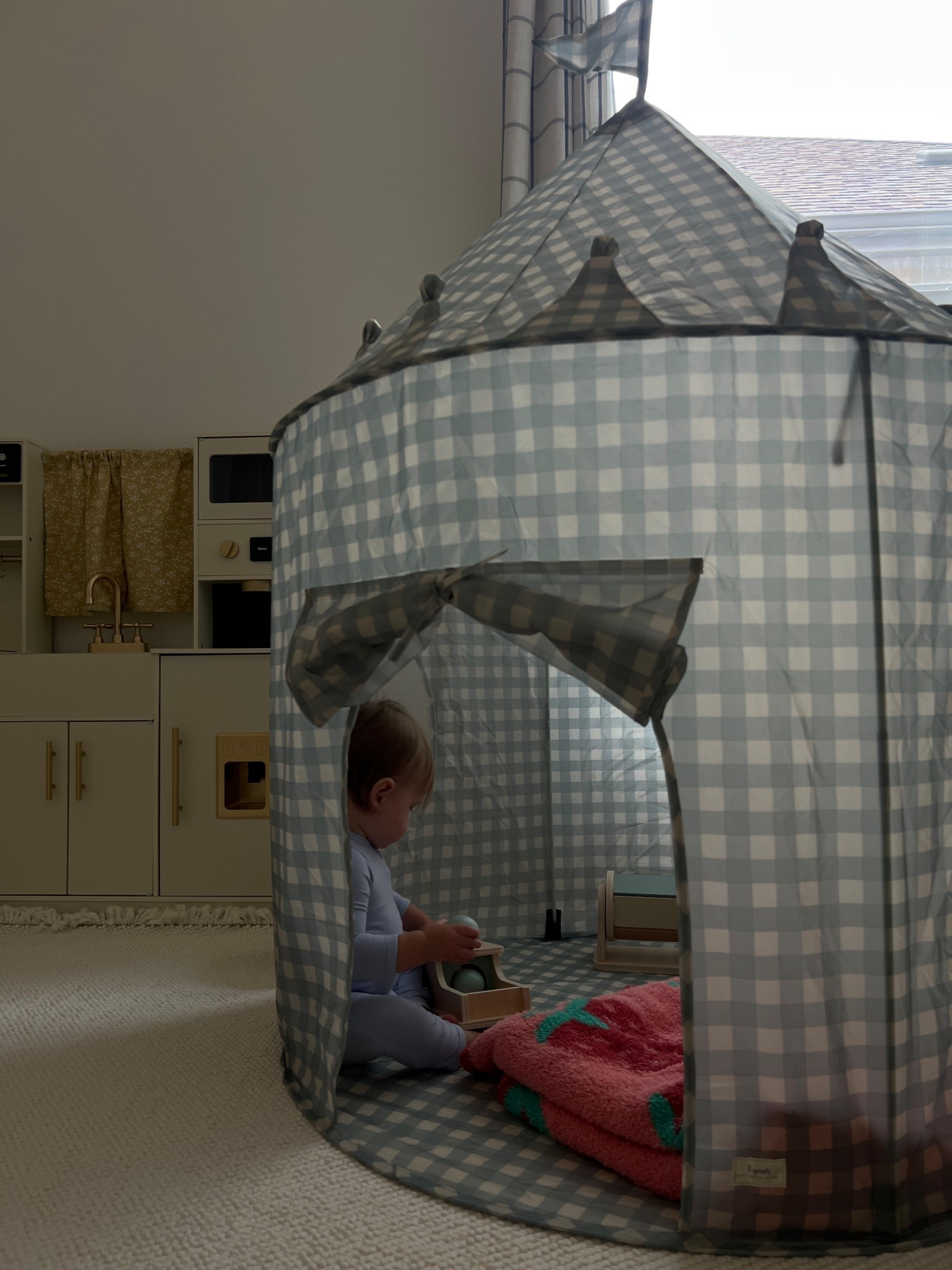 Playroom tent! Fun way to have independent play and explore things on her own in her “own” little space😌

#LTKHome #LTKFamily #LTKKids