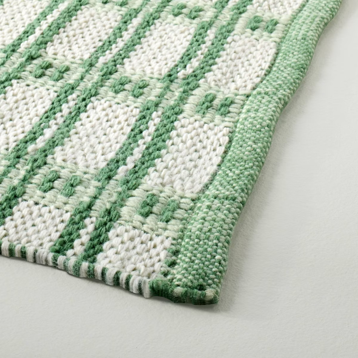 5'x7' Indoor/Outdoor Handmade Area Rug Green/Natural - Hearth & Hand™ with Magnolia | Target