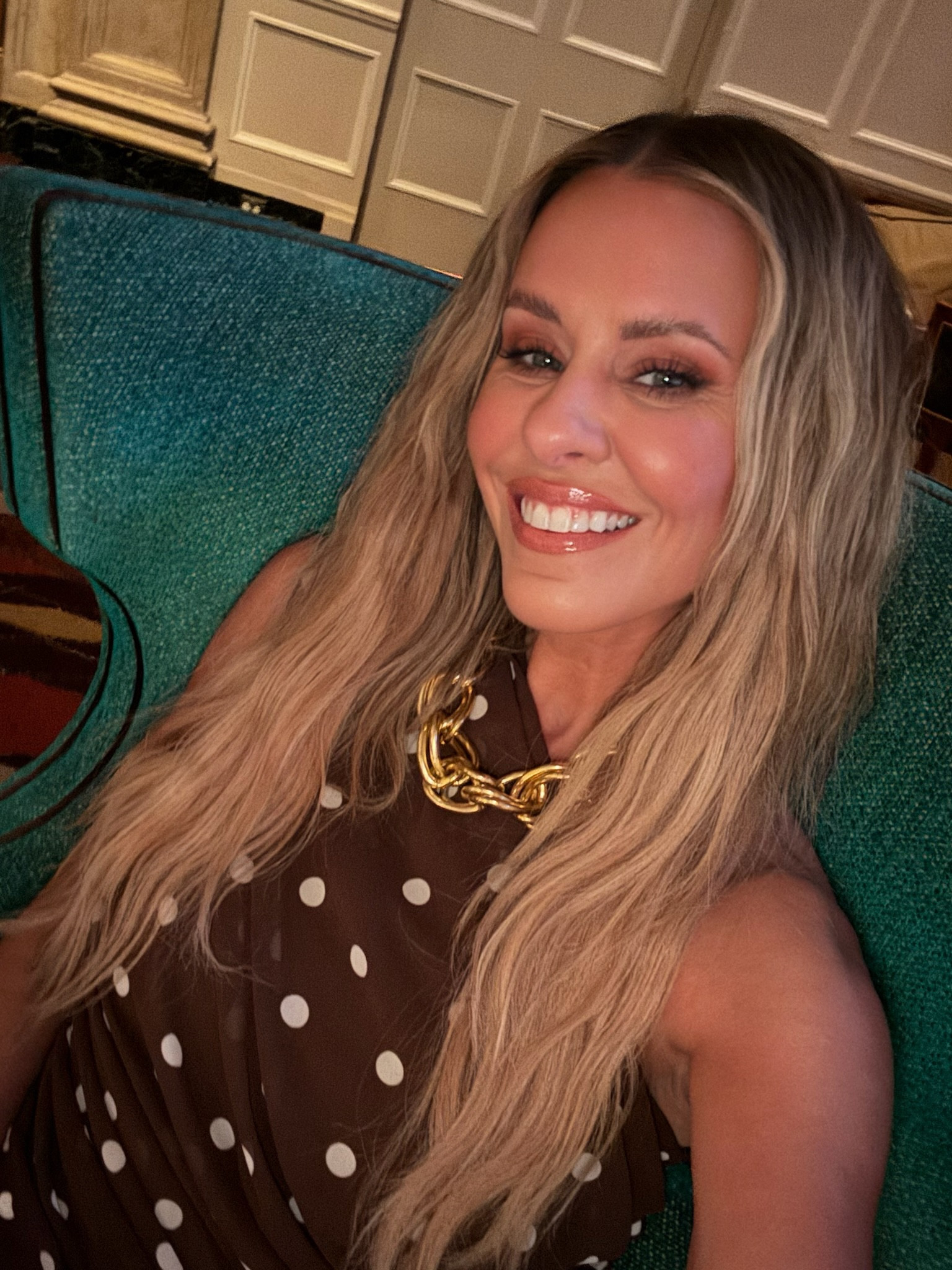 Tonight’s dinner look ✨ Necklace is @Moonandlola! 