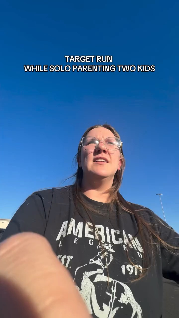 Definitely one of my more chaotic mom vlogs 😅🤪 
.
.
.
#target #runerrandswithme #momof2 #realisticmomlife