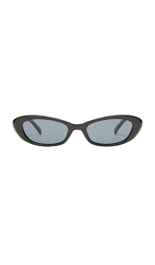 Le Specs The Whisperer Sunglasses in Black. | Revolve Clothing (Global)
