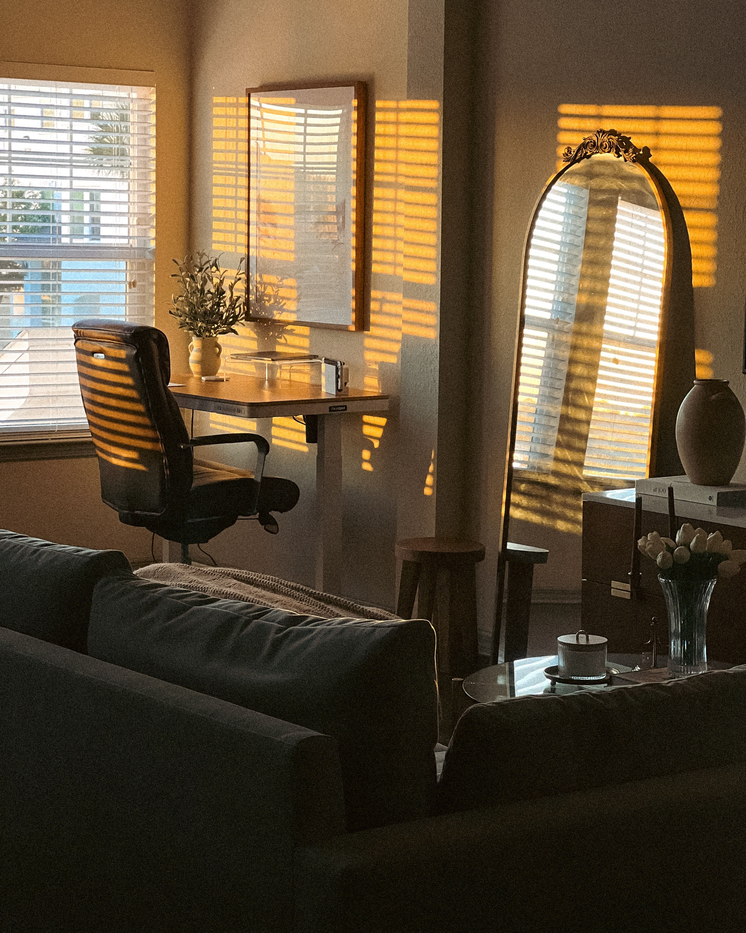 Apartment decorating, apartment decor, apartment aesthetic, apartment decorating on a budget, decor inspiration, cozy home, home office, sectional, apartment aesthetic 

#LTKHome #LTKSaleAlert