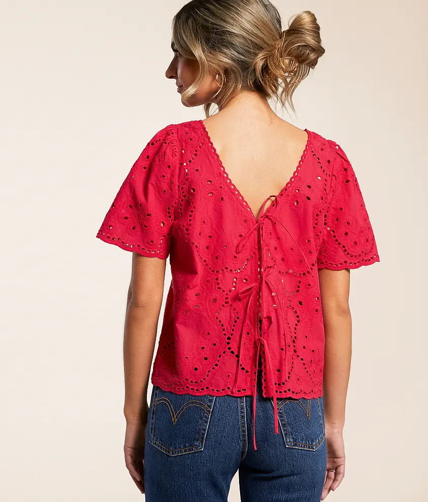Eyelet Top | Buckle