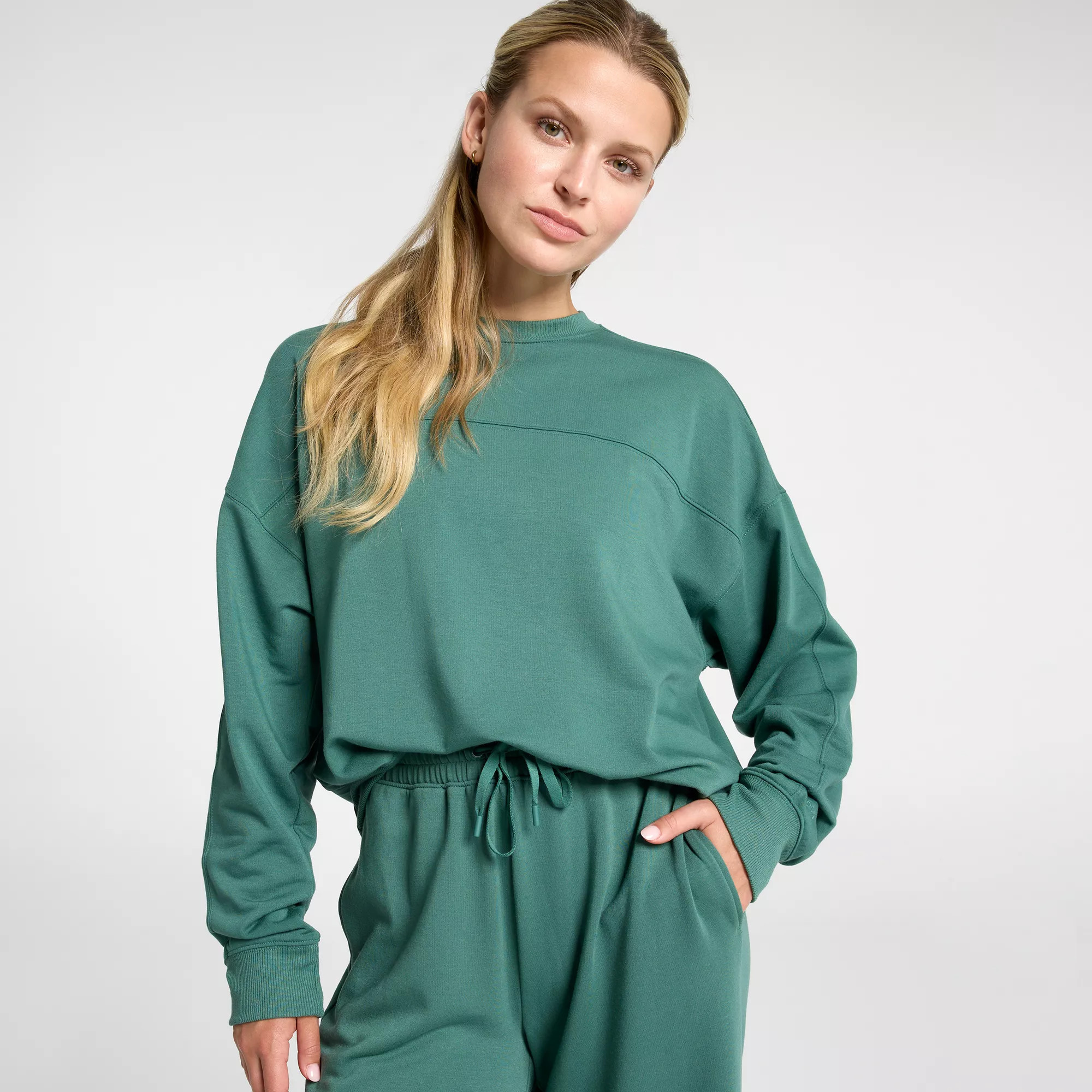 DSG Women's So Soft Crew Sweatshirt, Medium, Dark Green | DICK'S Sporting Goods