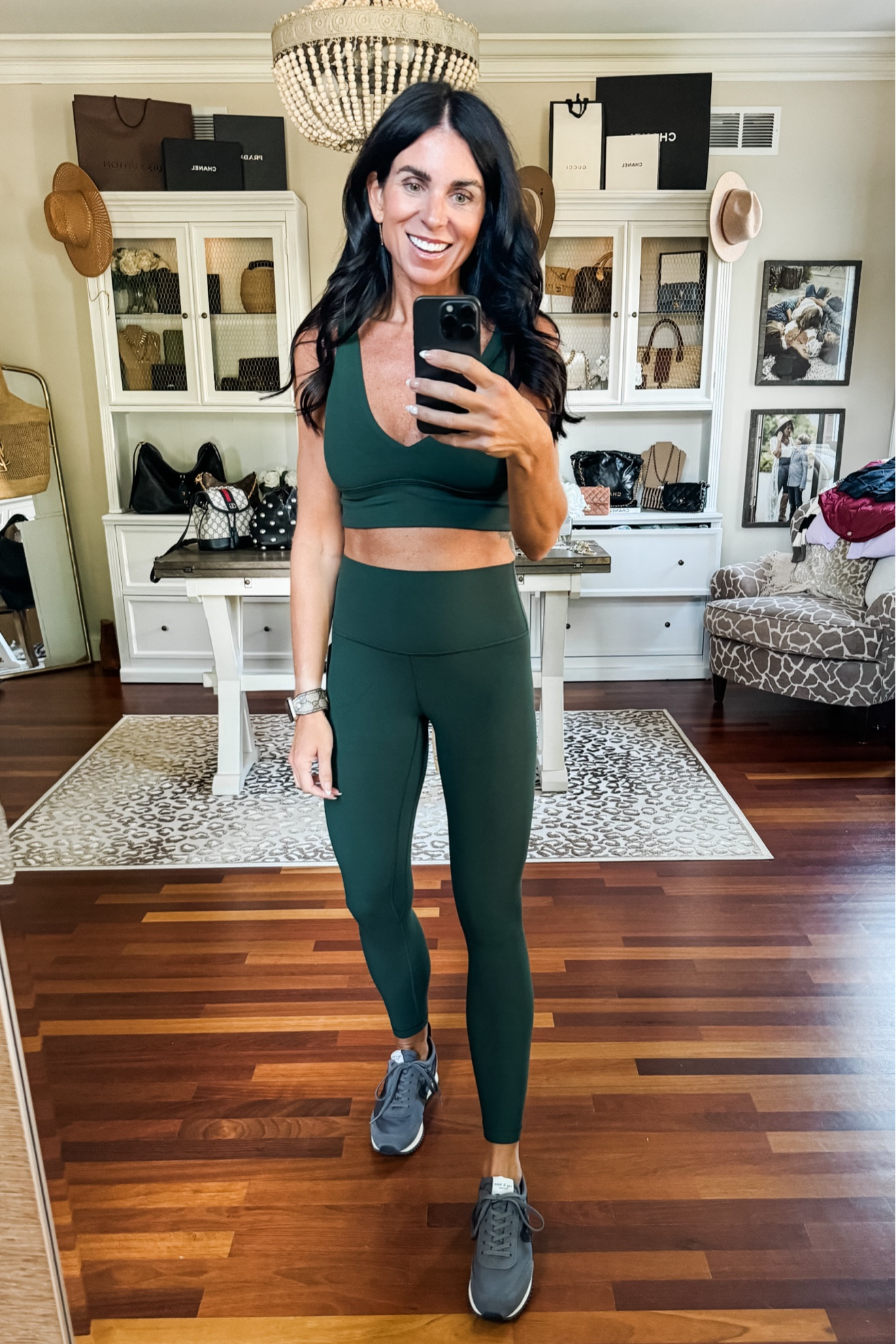 10 bra
6 leggings Lululemon 

#LTKActive #LTKFitness #LTKStyleTip
