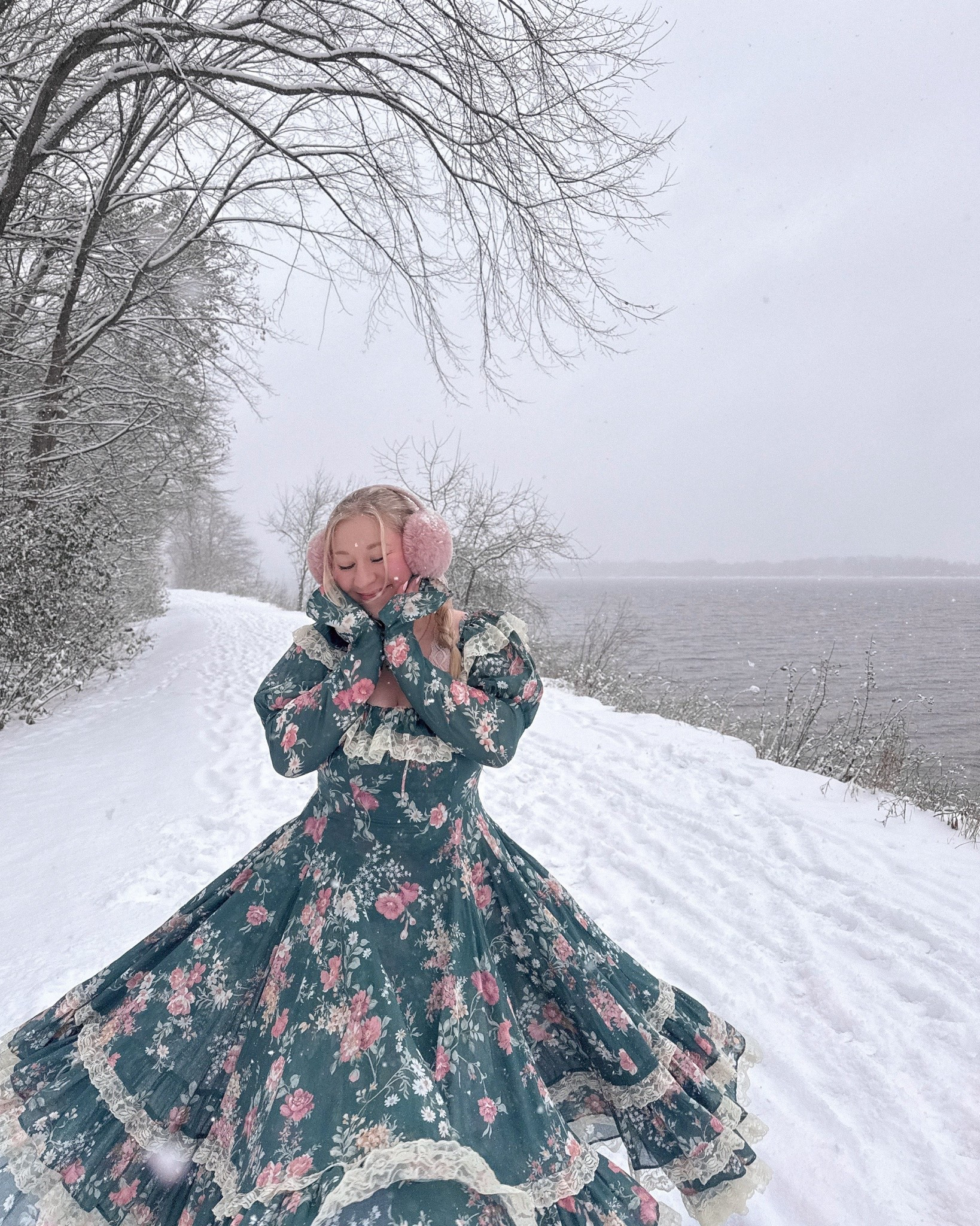 The dreamiest vintage inspired holiday dress 💗🥹🌲 

#LTKSeasonal #LTKHoliday #LTKMidsize