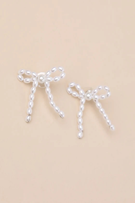 Glowing Vibe White Pearl Bow Earrings | Lulus