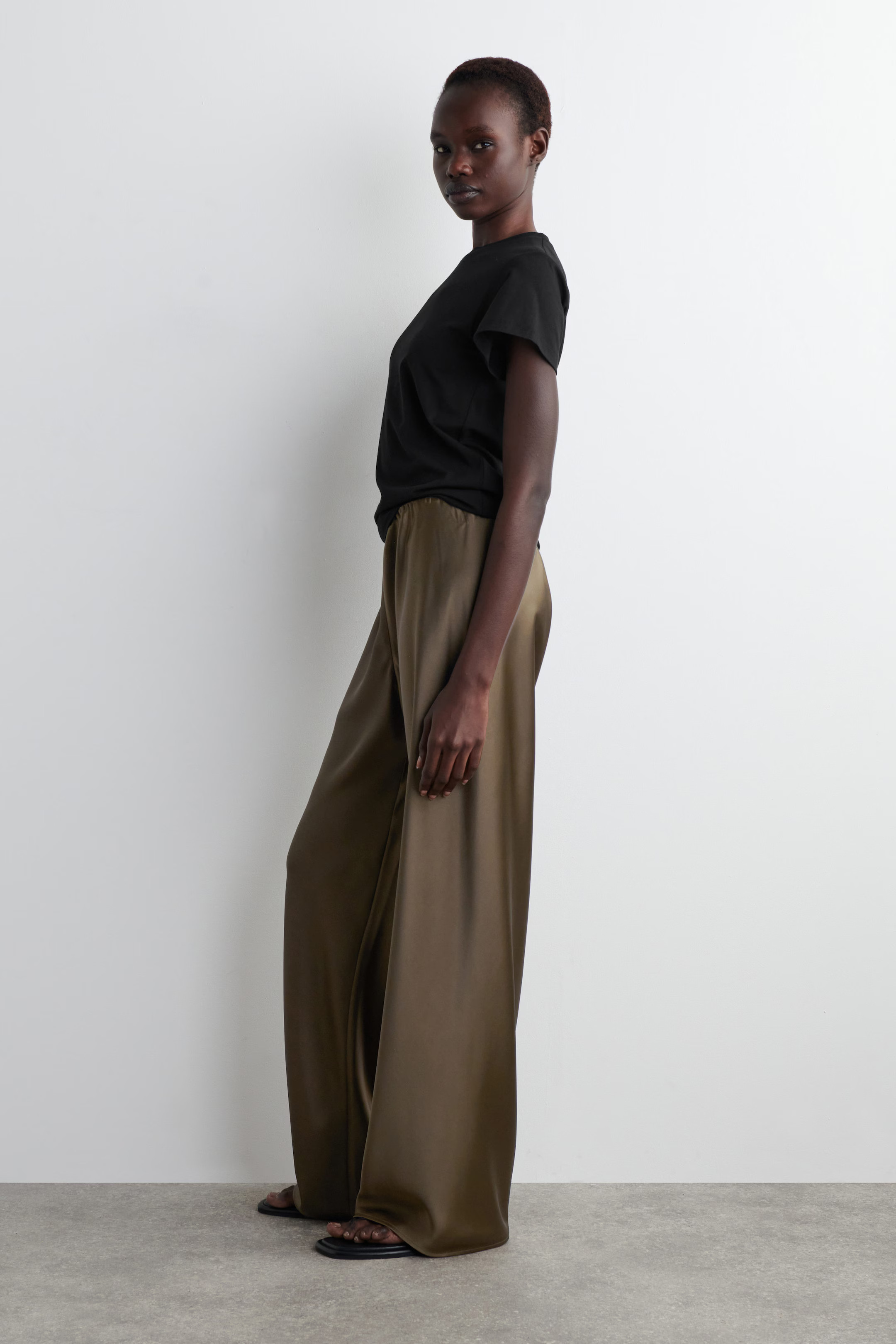 SATIN WIDE-LEG PANTS - BROWN | COS | COS (EU)