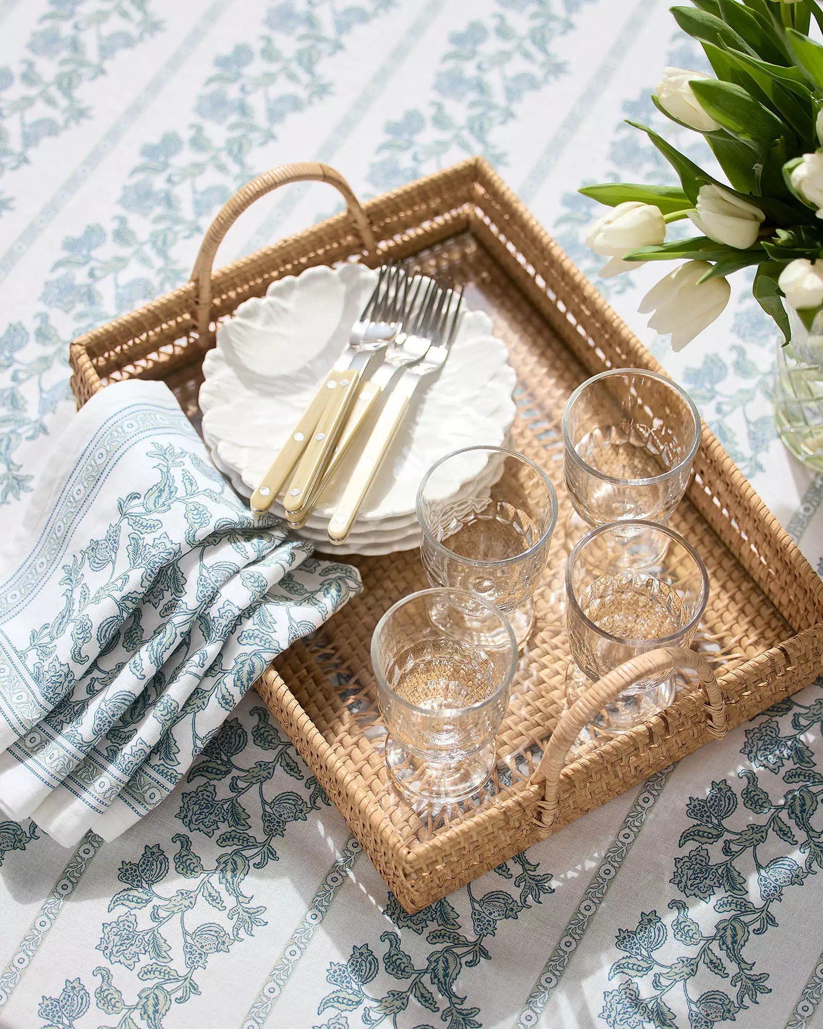 Fiargo Tablecloth & Napkin Bundle | Serena and Lily