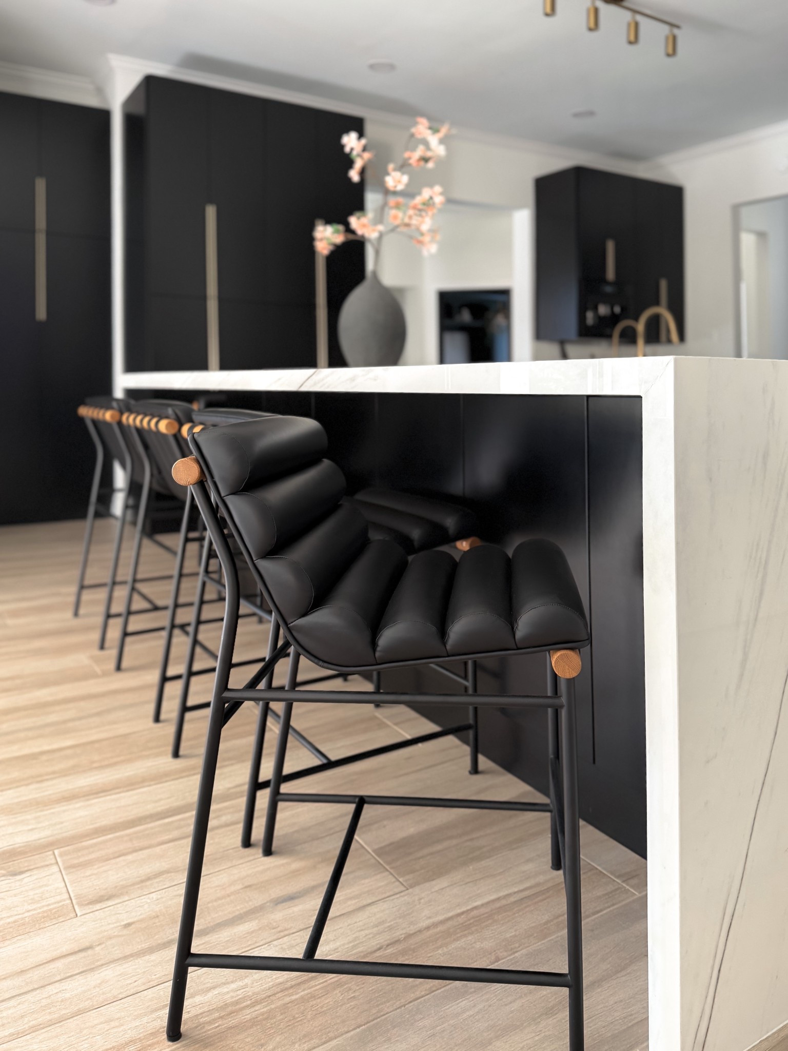 Our @denvermodern denvermodern kitchen counter stools we love so much are on sale 30% off! 

We chose leather for easy cleaning (we have kids) and the white oak dowel. Everyone who comes over immediately comments on their beauty. They’re not only stylish but incredibly comfortable. 

#LTKHome #LTKSaleAlert