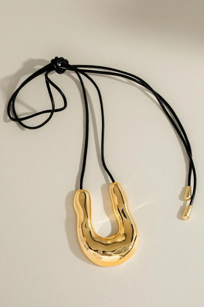 Sable Horseshoe Western Necklace - Gold | Shop.app