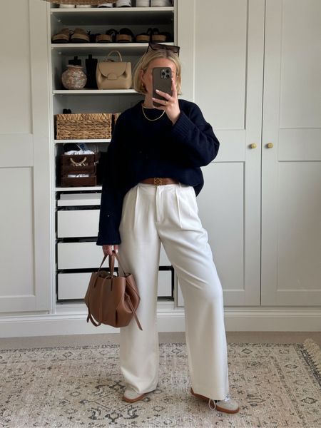The best white trousers 👏🏻 Abercrombie Sloane trousers (I wear w28) - paired with a navy knit and tan accessories, and adidas spezial