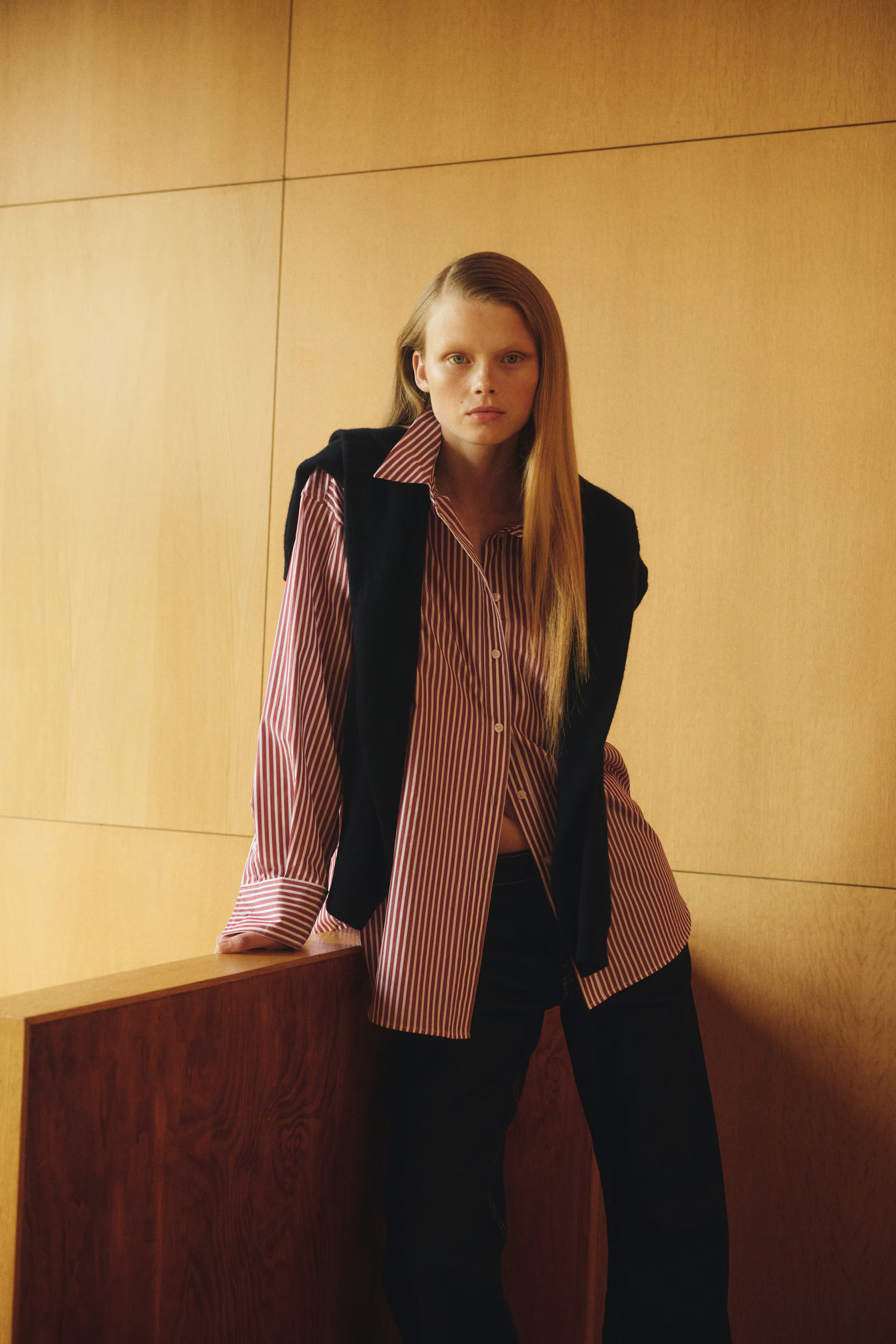 Oversized poplin shirt | H&M (UK, MY, IN, SG, PH, TW, HK)